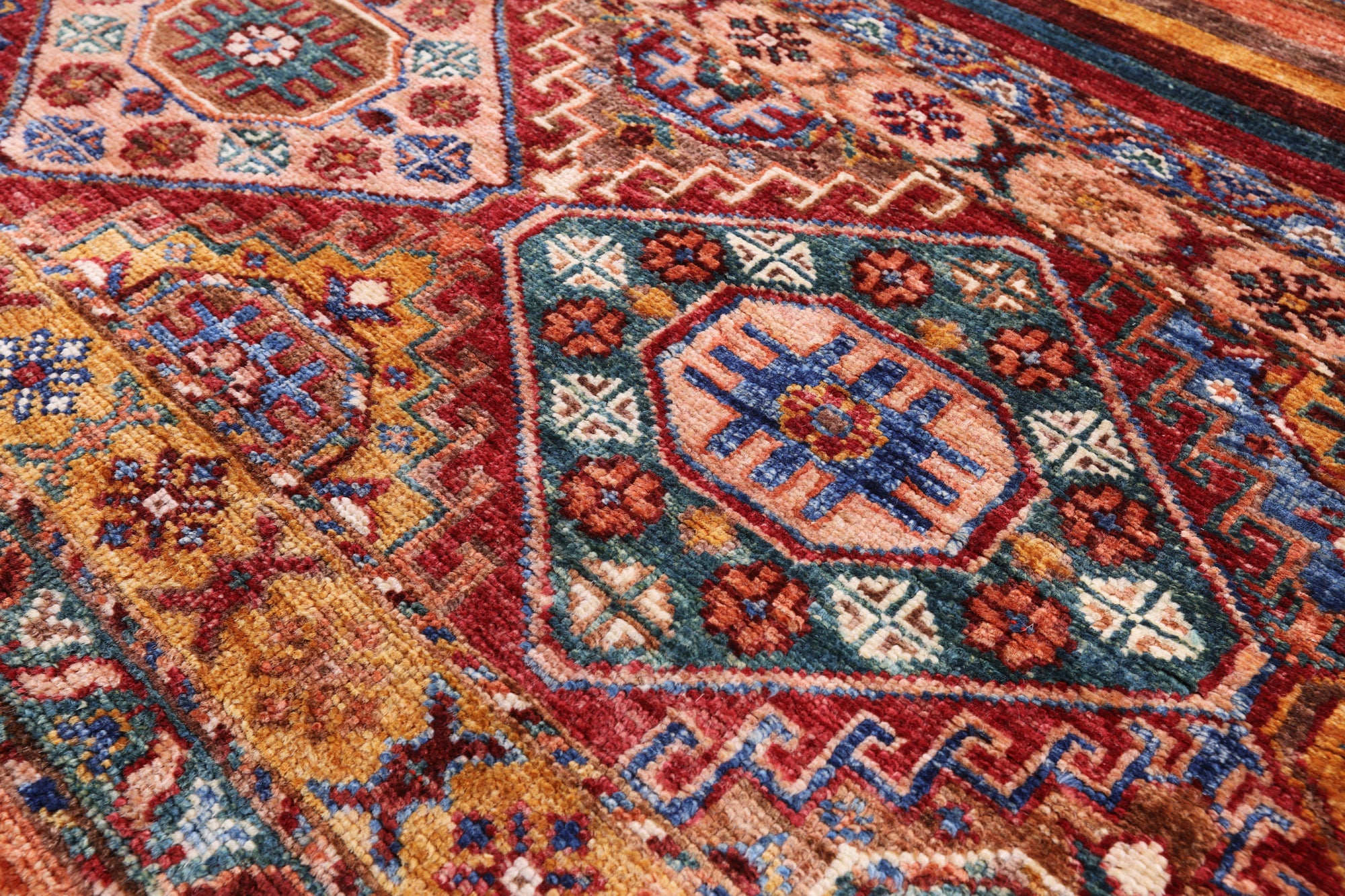 Khorjin Persian Gabbeh Handmade Wool Rug - 5' 9" X 7' 7" - Golden Nile