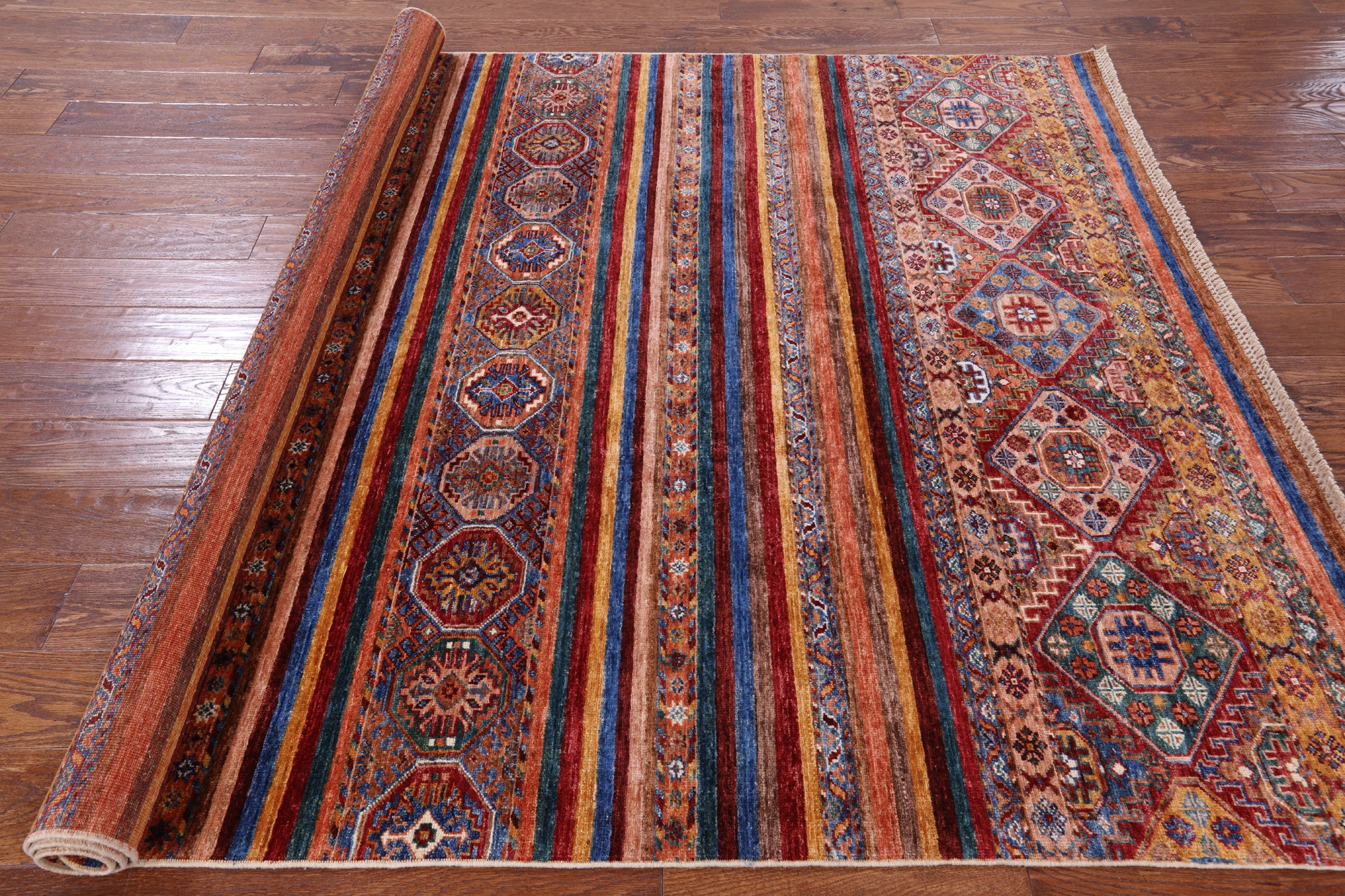 Khorjin Persian Gabbeh Handmade Wool Rug - 5' 9" X 7' 7" - Golden Nile