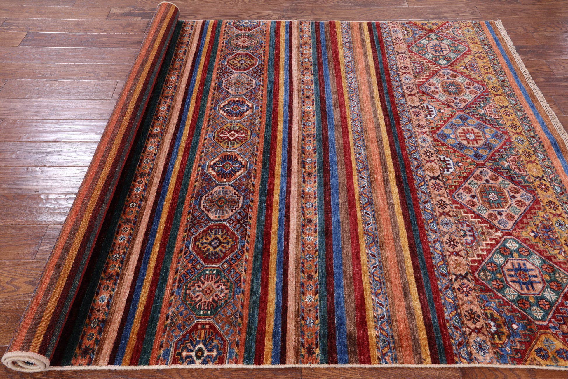Khorjin Persian Gabbeh Handmade Wool Rug - 5' 7" X 7' 10" - Golden Nile
