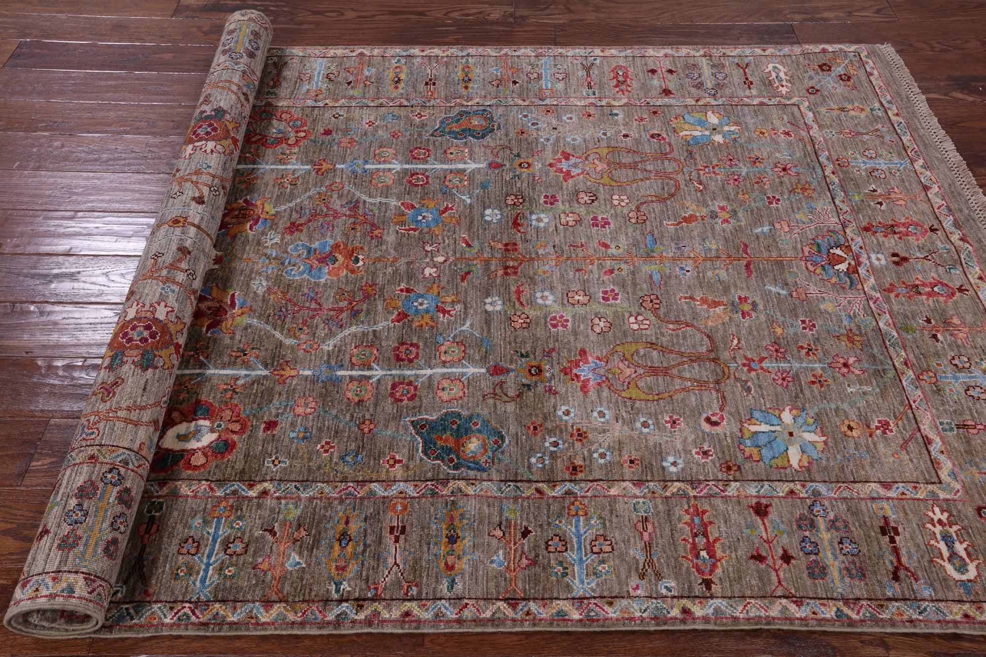 Peshawar Handmade Wool Rug - 4' 11" X 7' 1" - Golden Nile