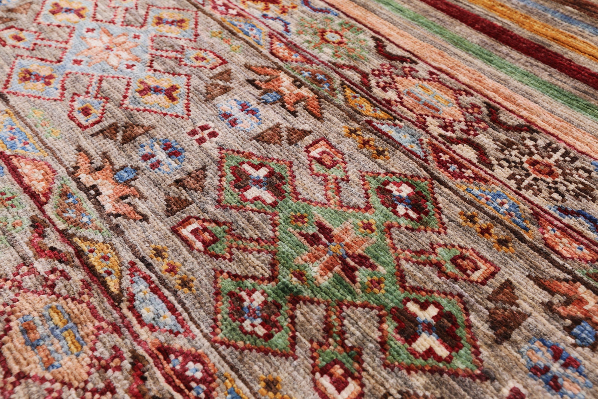 Khorjin Persian Gabbeh Handmade Wool Rug - 2' 8" X 3' 11" - Golden Nile