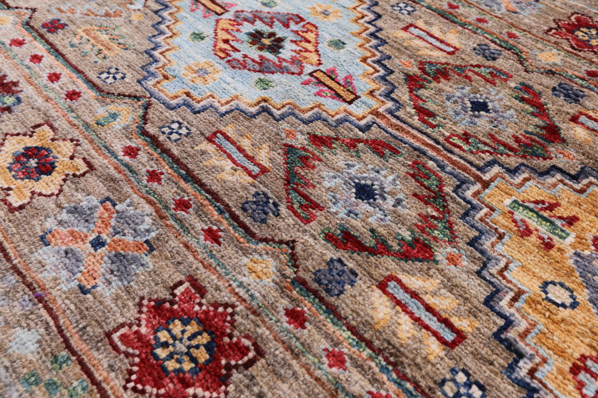Khorjin Persian Gabbeh Handmade Wool Rug - 5' 1" X 6' 7" - Golden Nile