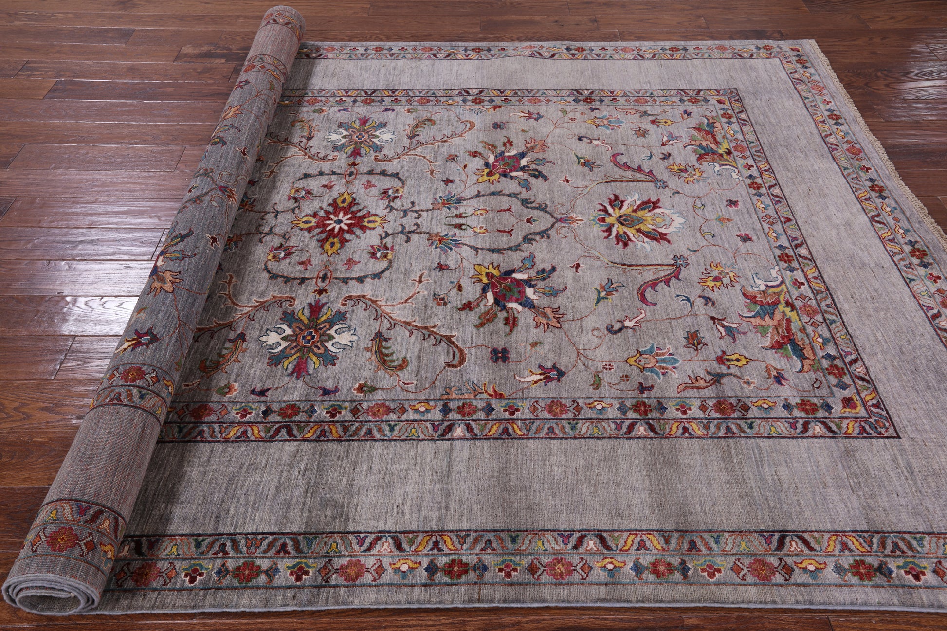 Peshawar Hand Knotted Wool Rug - 6' 9" X 9' 8" - Golden Nile