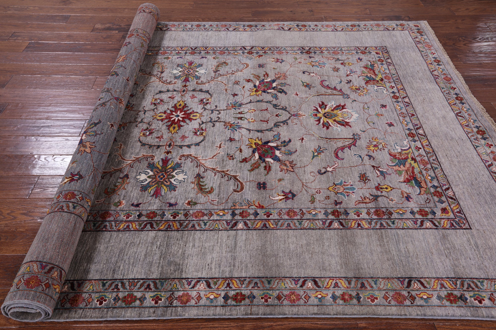 Peshawar Hand Knotted Wool Rug - 6' 9" X 9' 8" - Golden Nile