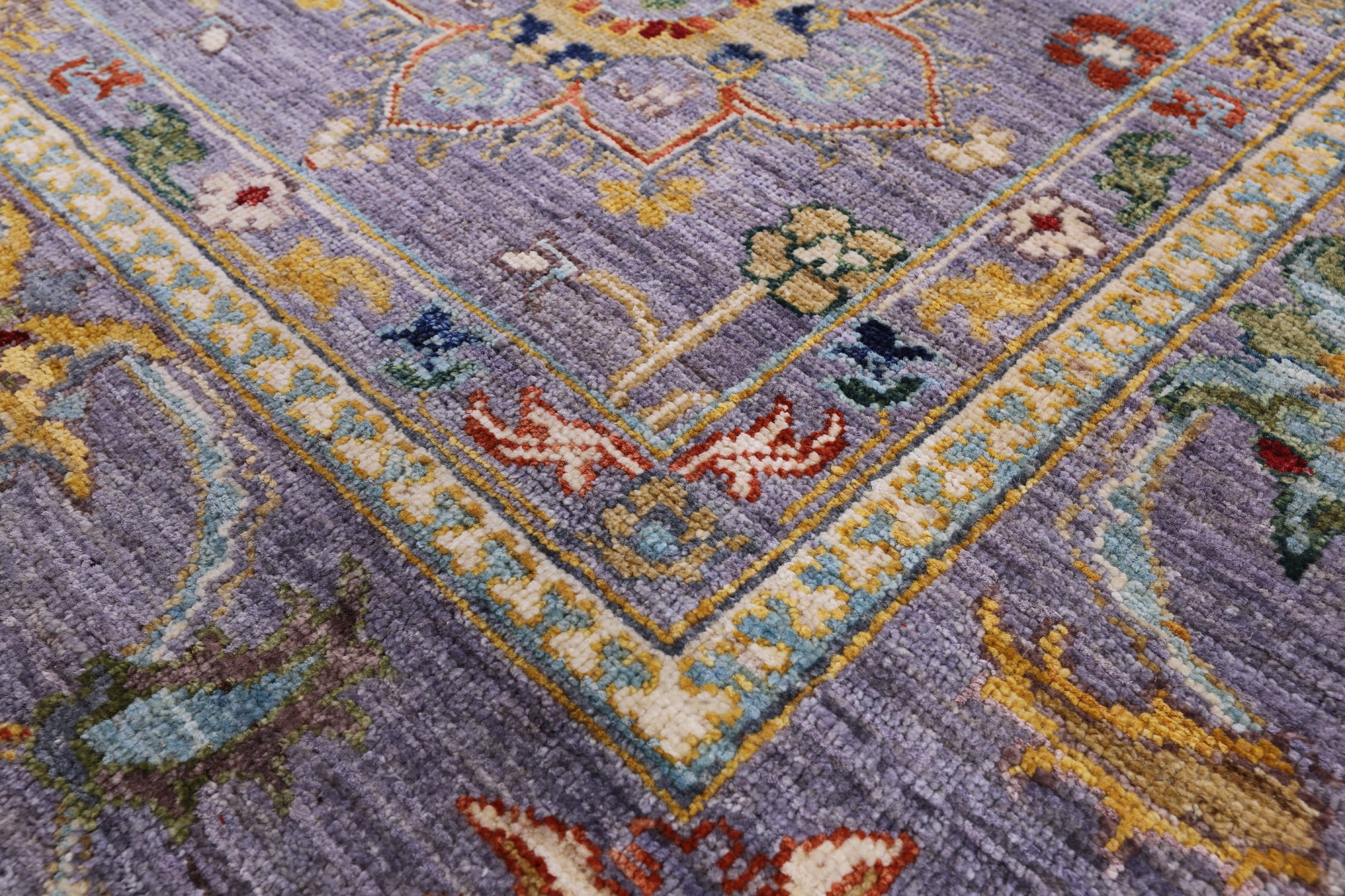 Peshawar Handmade Wool Rug - 5' 6" X 7' 11" - Golden Nile