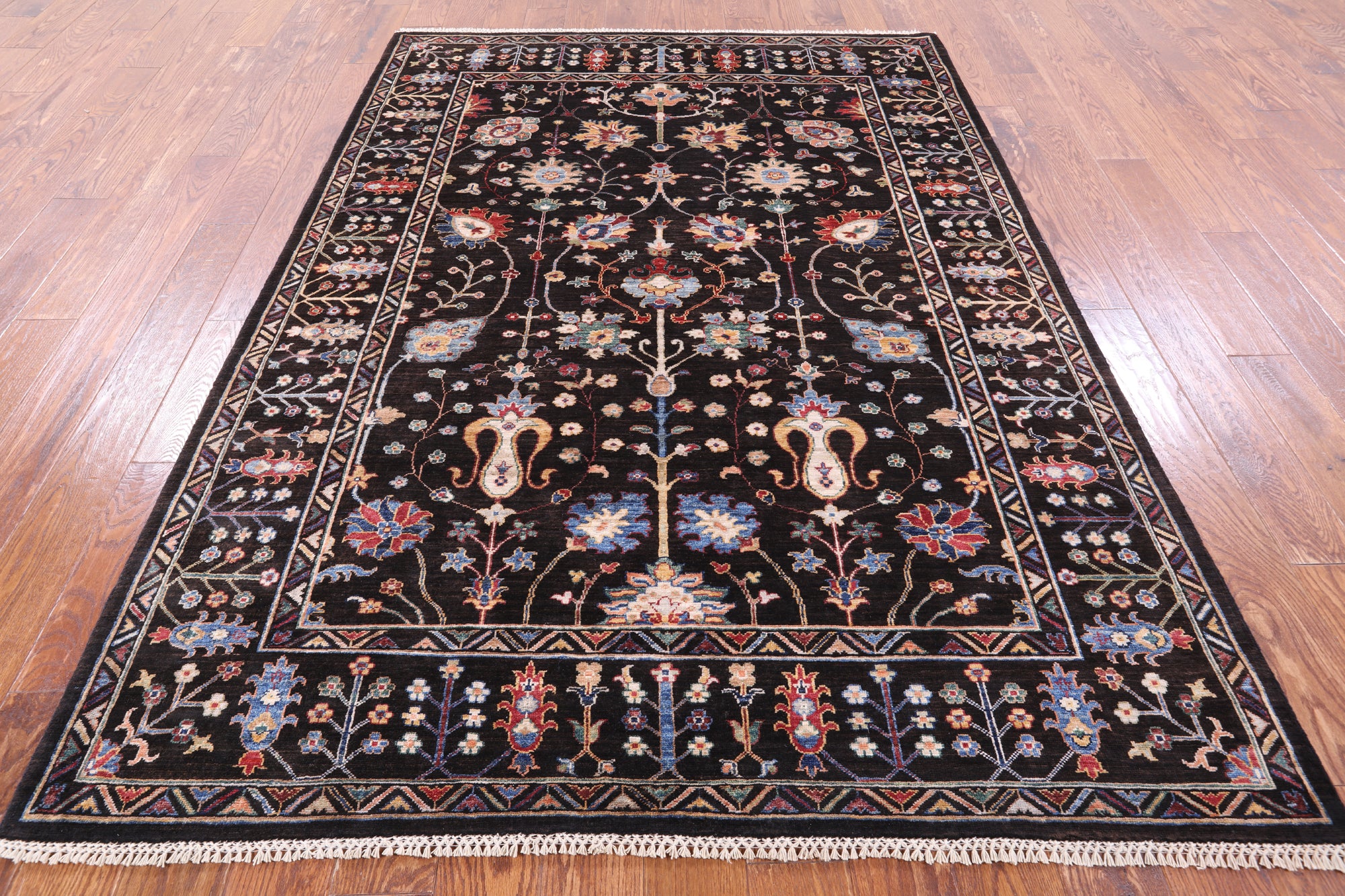 Brown Peshawar Hand Knotted Wool Rug - 5' 7" X 7' 10" - Golden Nile