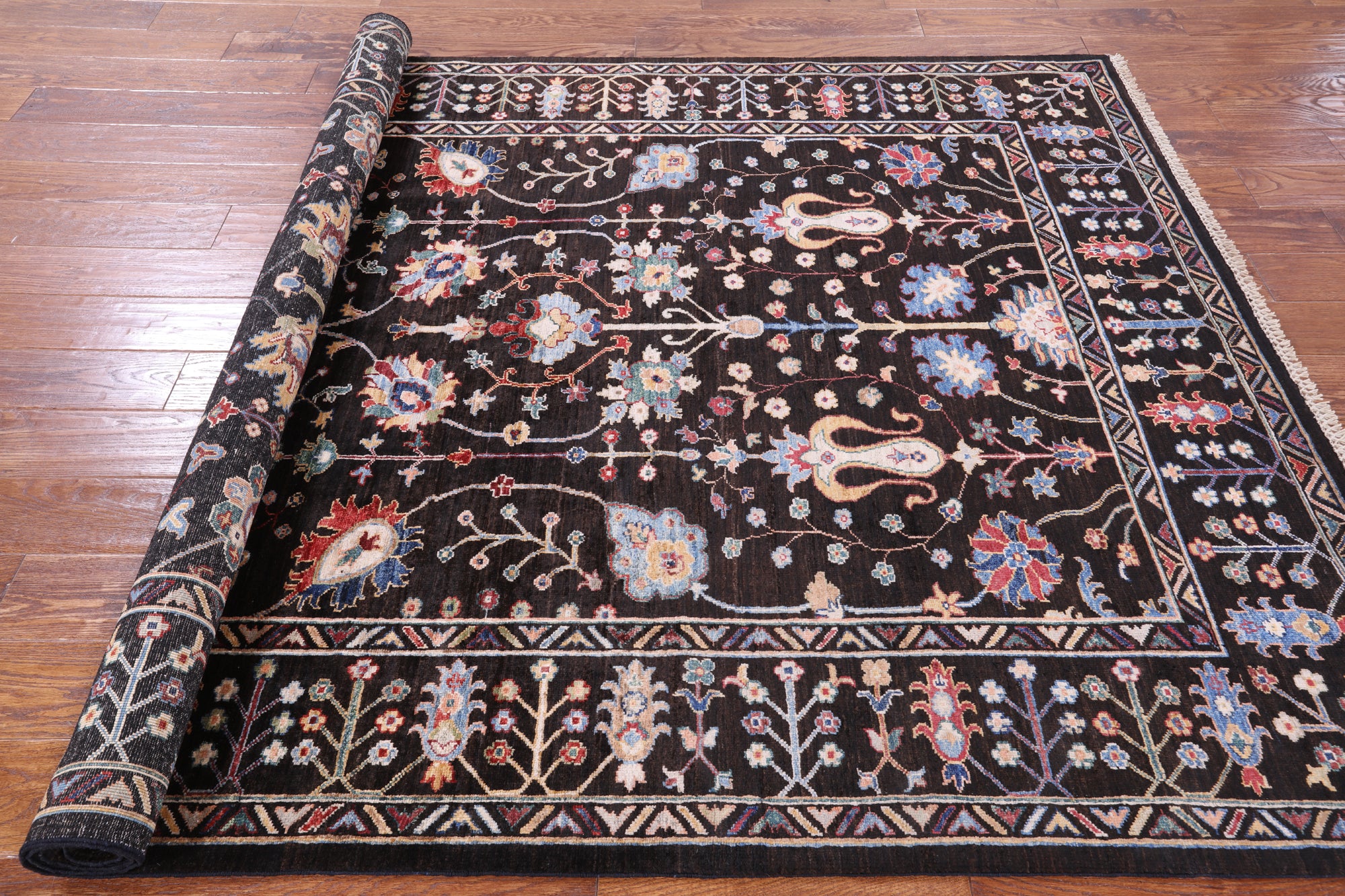 Brown Peshawar Hand Knotted Wool Rug - 5' 7" X 7' 10" - Golden Nile