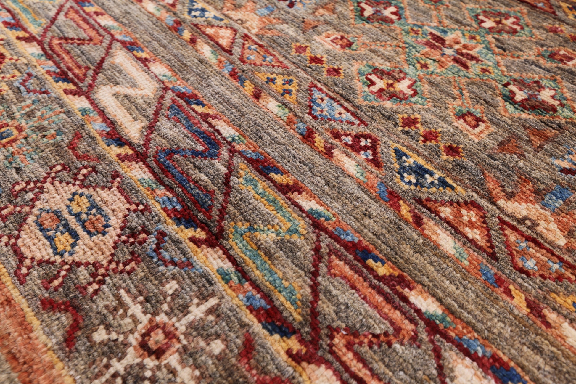 Khorjin Persian Gabbeh Hand Knotted Wool Rug - 4' 11" X 6' 5" - Golden Nile