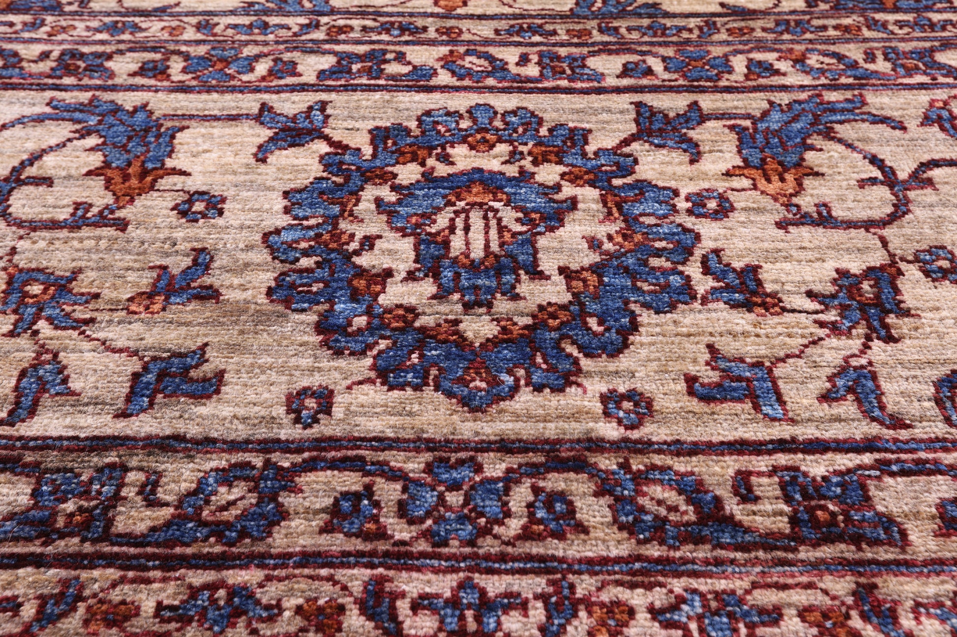 Peshawar Hand Knotted Wool Rug - 8' 10" X 12' 4" - Golden Nile