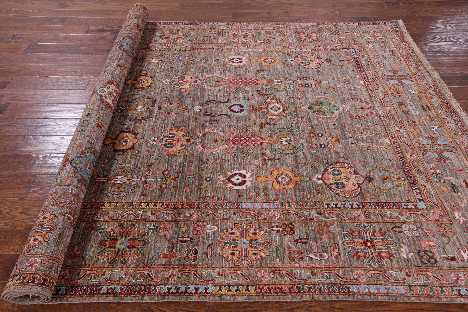 Peshawar Hand Knotted Wool Rug - 6' 8" X 10' 0" - Golden Nile