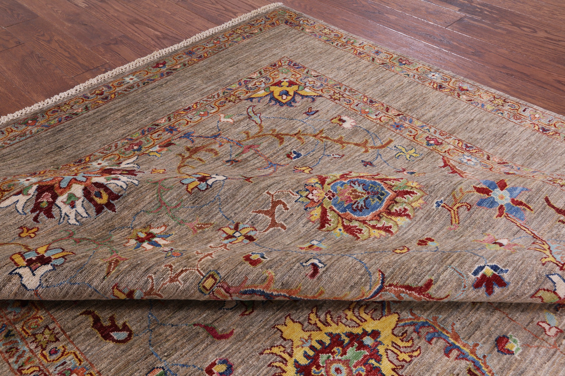 Peshawar Hand Knotted Wool Rug - 6' 9" X 9' 11" - Golden Nile