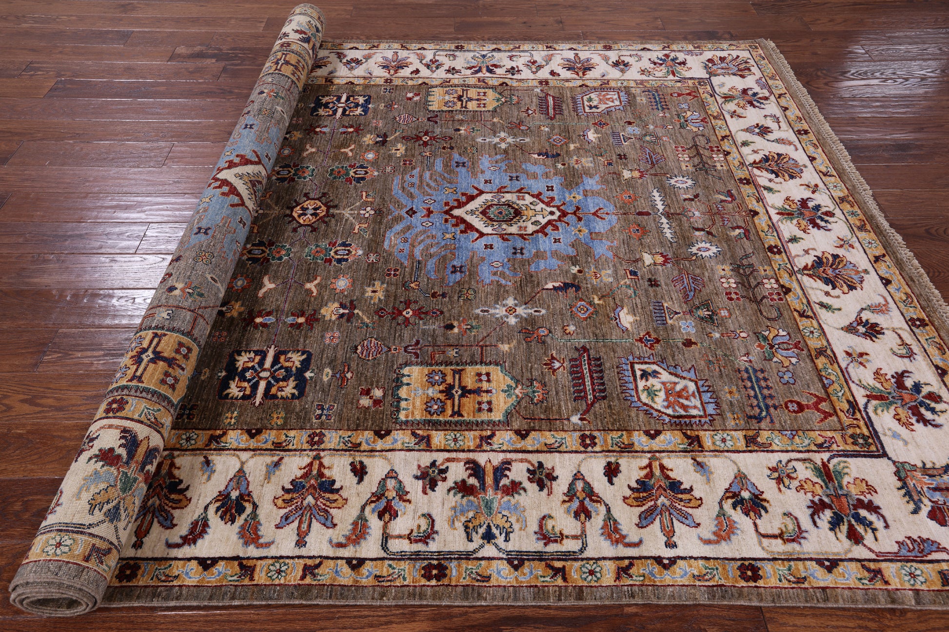 Peshawar Handmade Wool Rug - 6' 10" X 9' 9" - Golden Nile