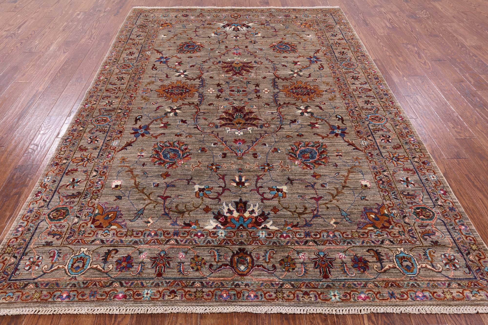 Peshawar Hand Knotted Wool Rug - 6' 9" X 9' 6" - Golden Nile