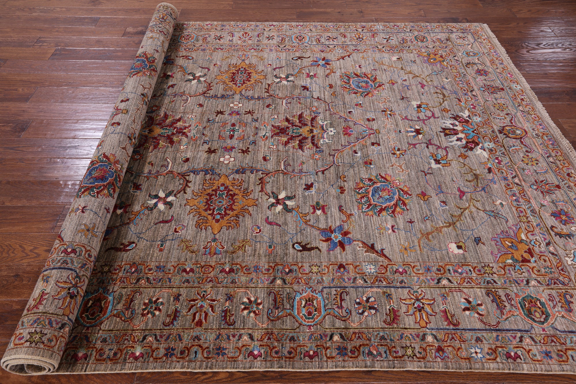 Peshawar Hand Knotted Wool Rug - 6' 9" X 9' 6" - Golden Nile
