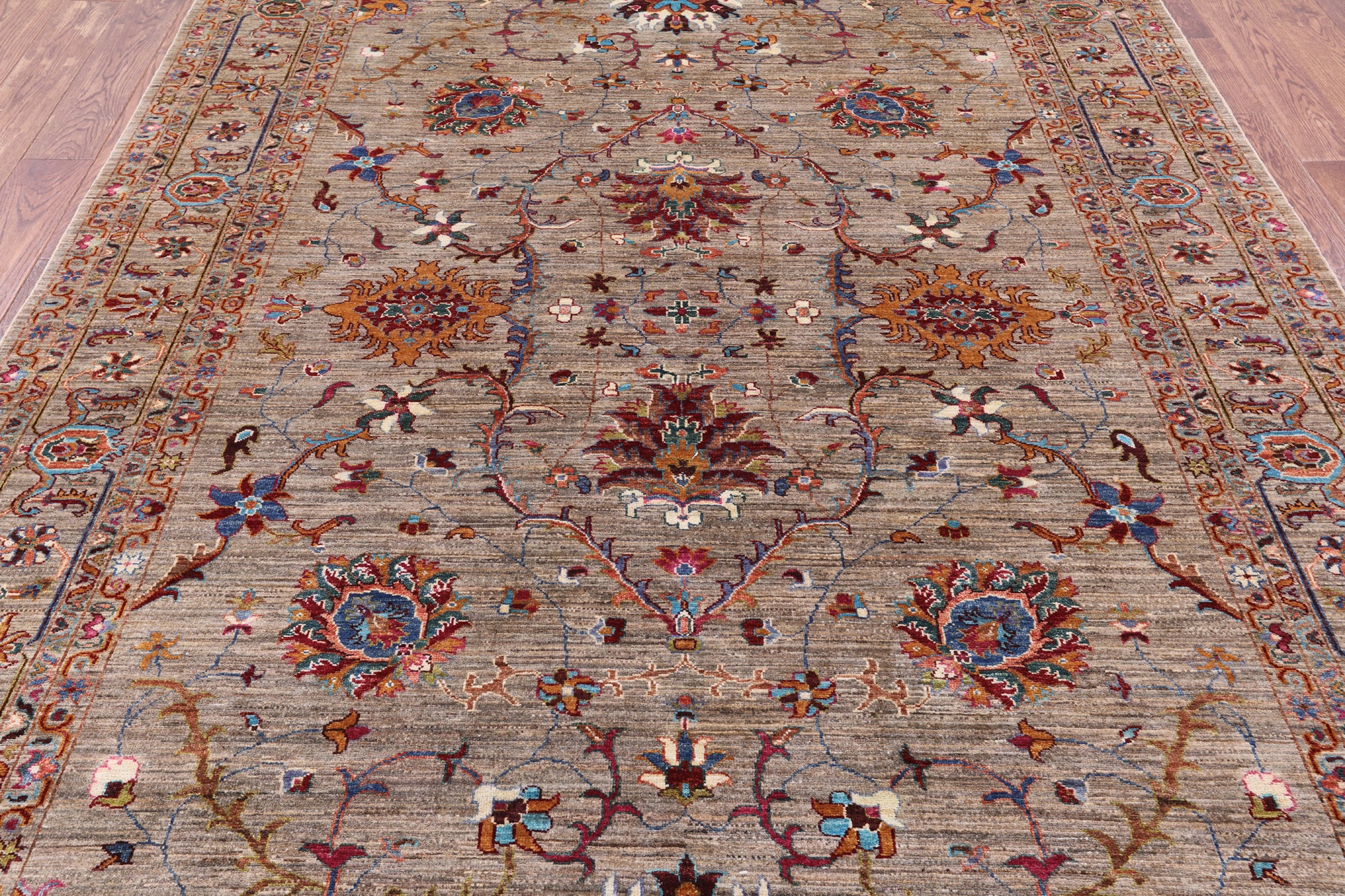 Peshawar Hand Knotted Wool Rug - 6' 9" X 9' 6" - Golden Nile