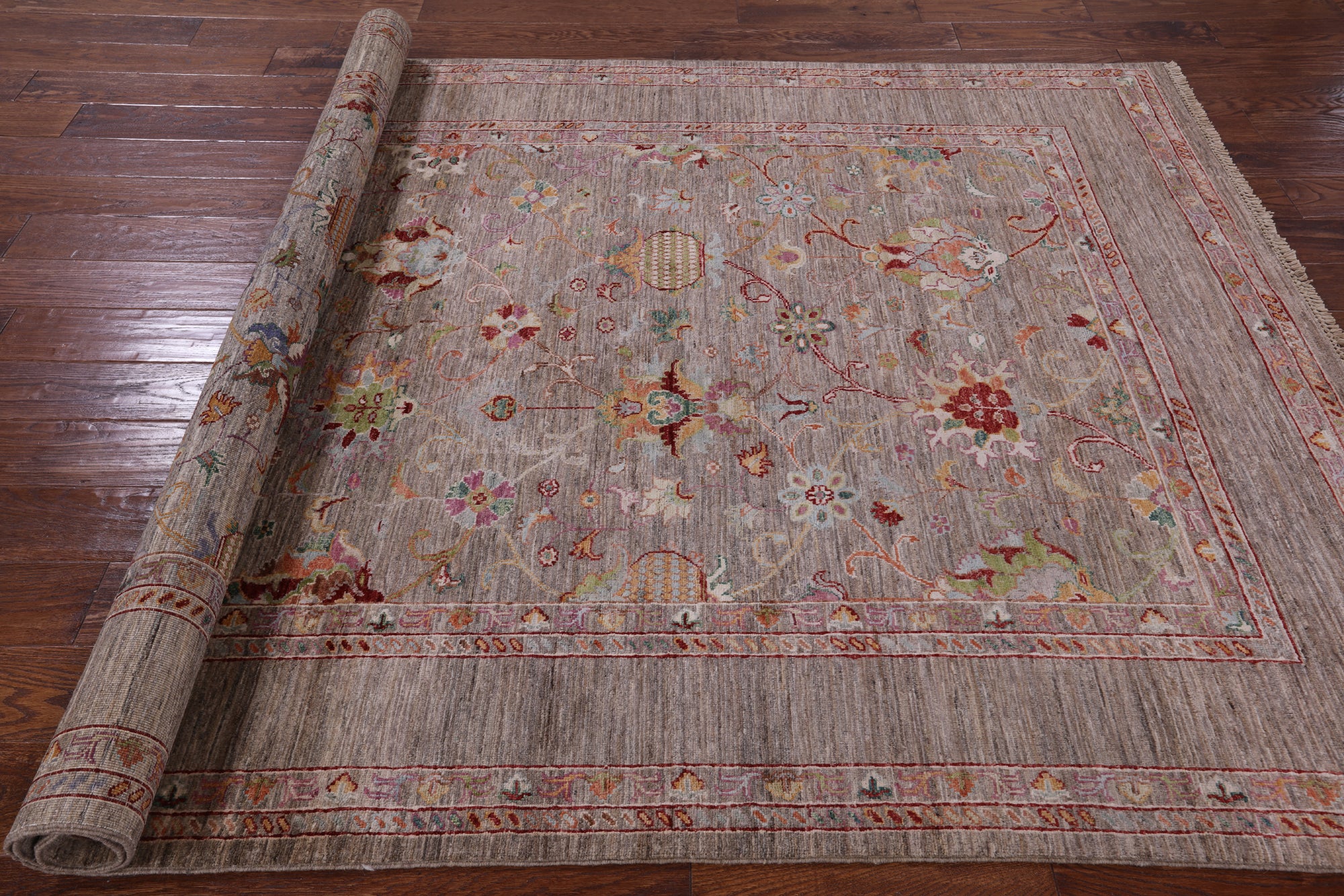 Peshawar Handmade Wool Rug - 5' 9" X 8' 0" - Golden Nile