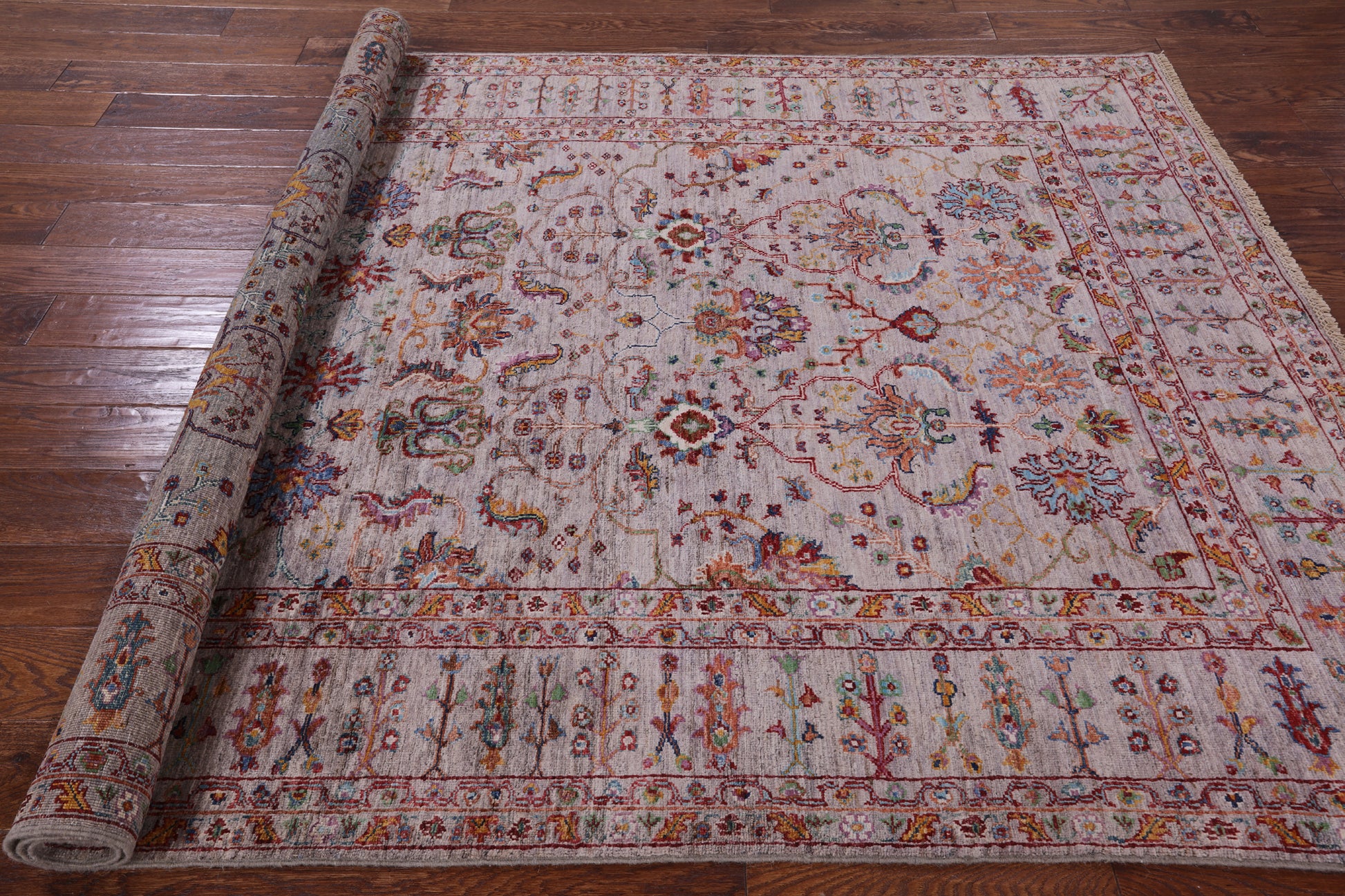 Peshawar Hand Knotted Wool Rug - 5' 9" X 7' 10" - Golden Nile