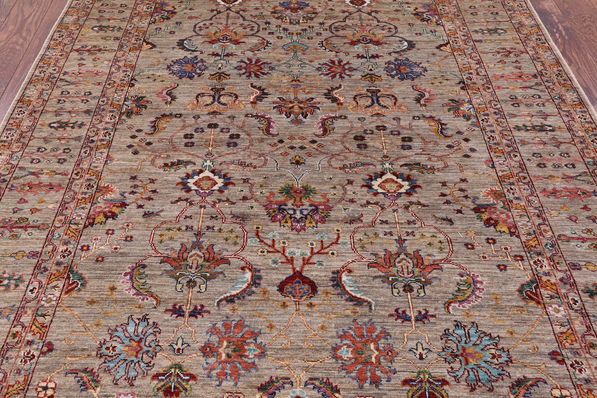 Peshawar Handmade Wool Rug - 5' 9" X 7' 6" - Golden Nile