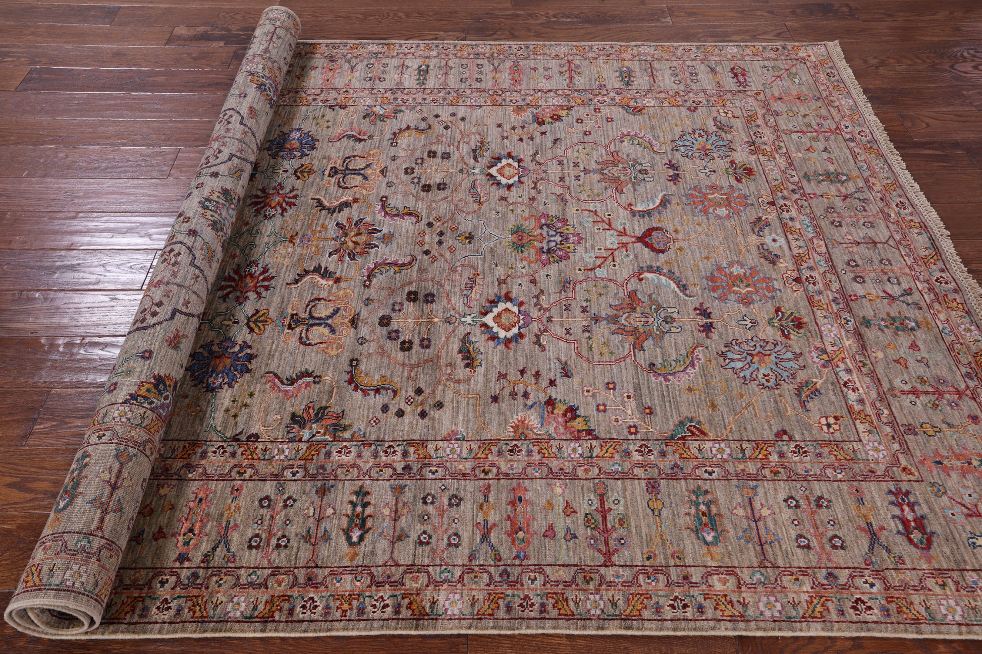 Peshawar Handmade Wool Rug - 5' 9" X 7' 6" - Golden Nile