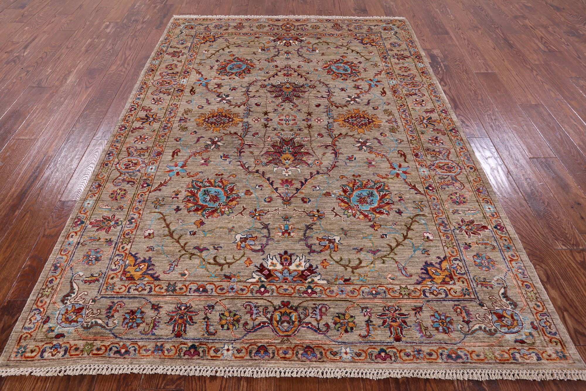 Peshawar Hand Knotted Wool Rug - 5' 7" X 7' 9" - Golden Nile