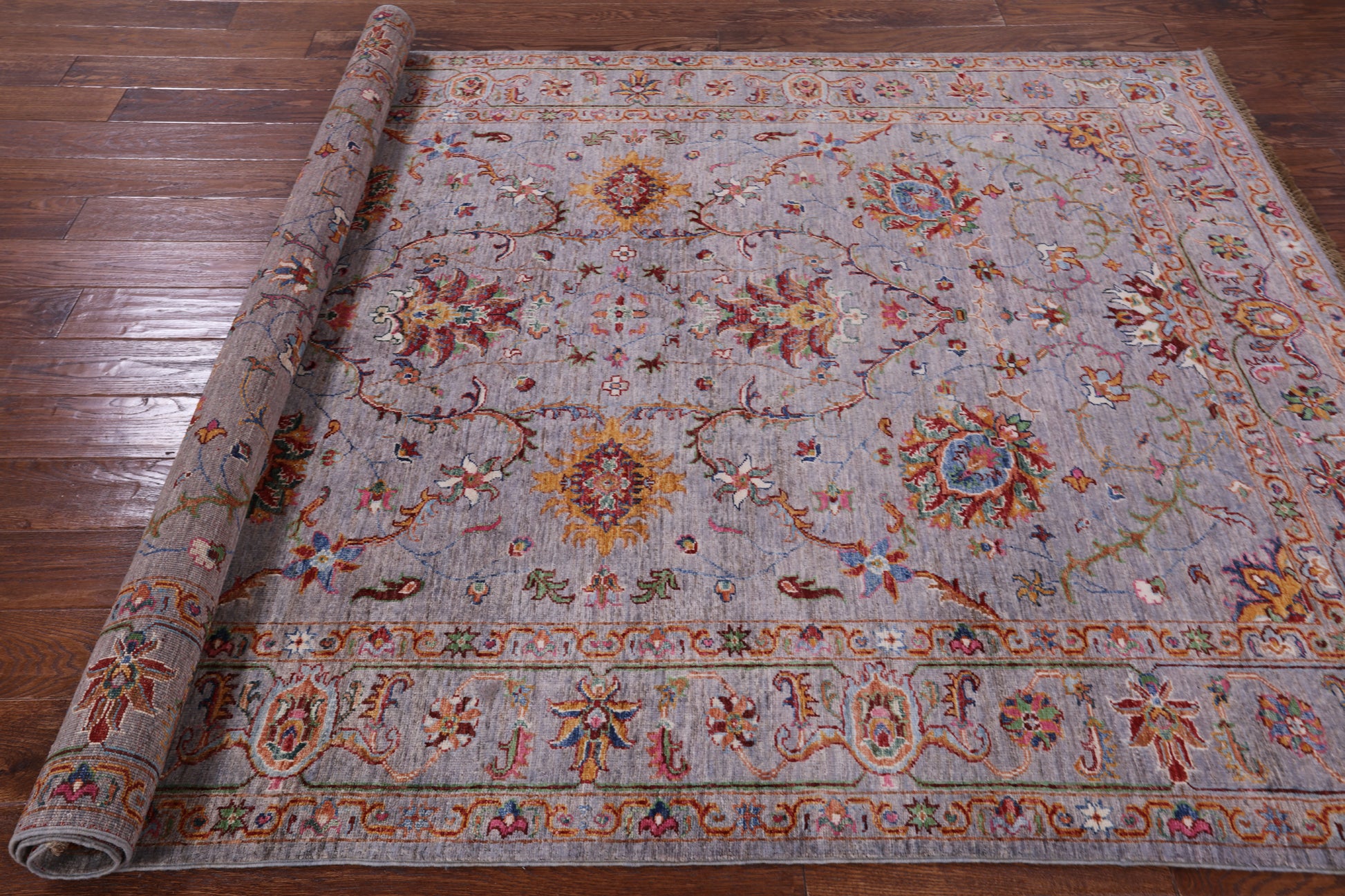 Peshawar Hand Knotted Wool Rug - 5' 10" X 7' 11" - Golden Nile