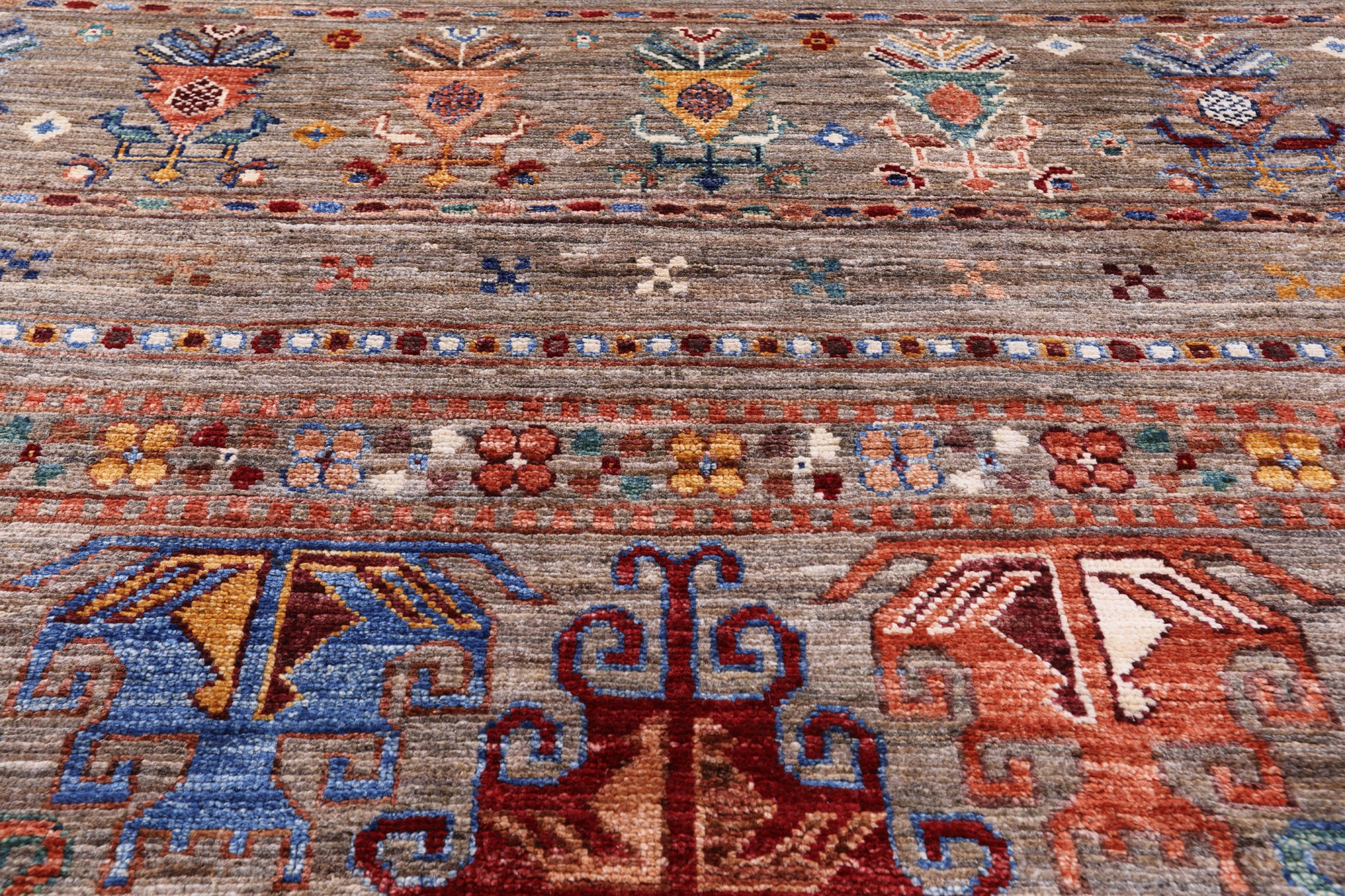Khorjin Persian Gabbeh Hand Knotted Wool Rug - 5' 1" X 6' 7" - Golden Nile
