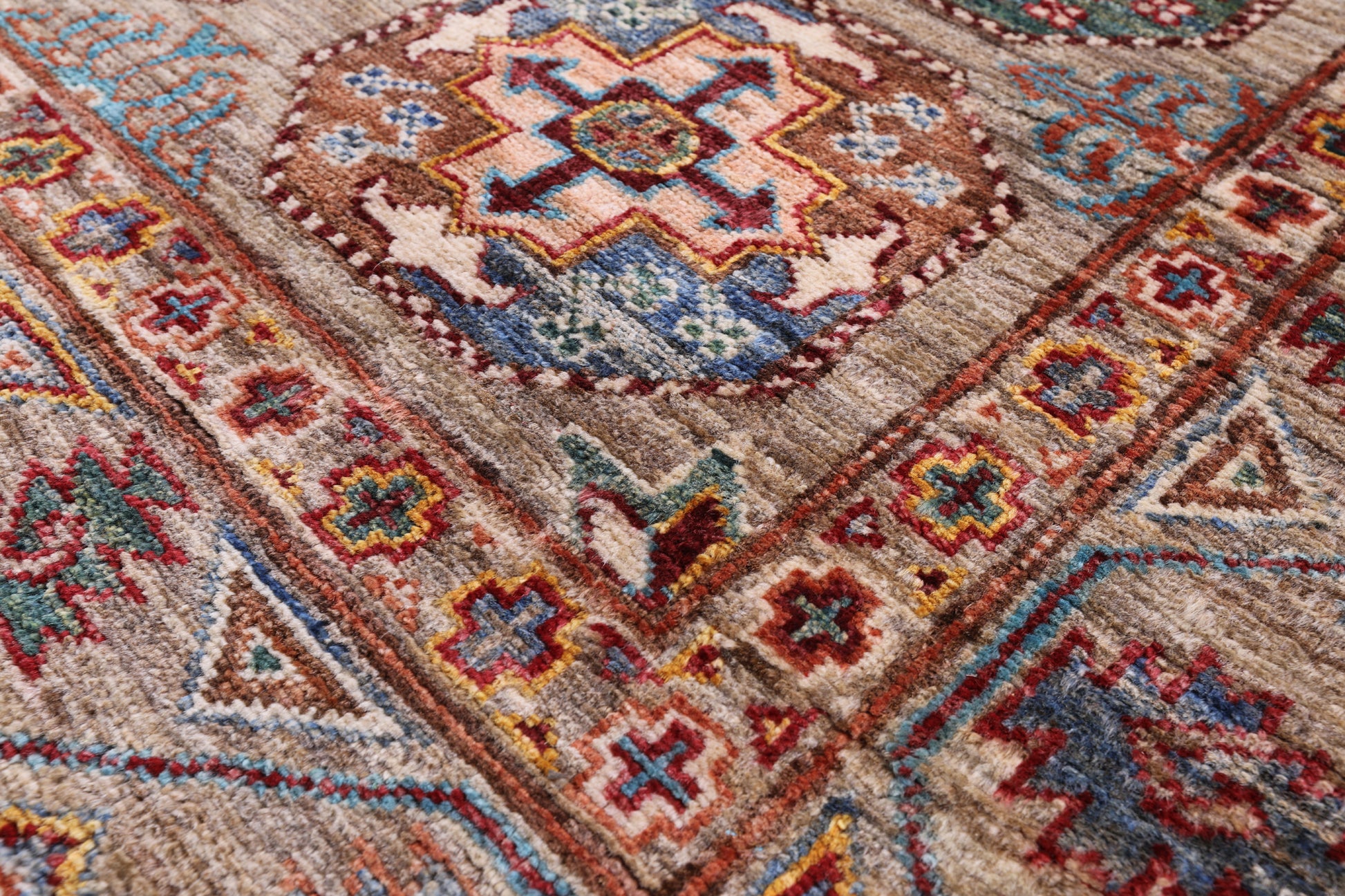 Turkmen Ersari Handmade Wool Rug - 3' 11" X 5' 11" - Golden Nile
