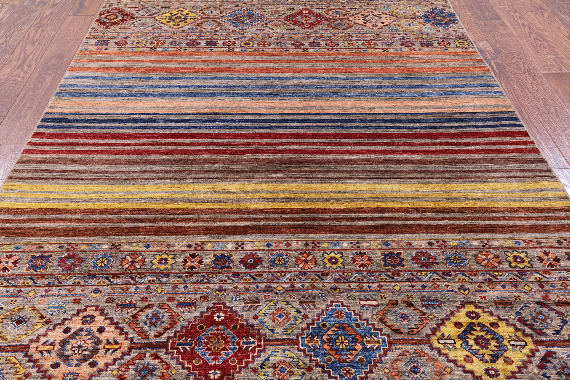 Khorjin Persian Gabbeh Handmade Wool Rug - 5' 8" X 8' 3" - Golden Nile