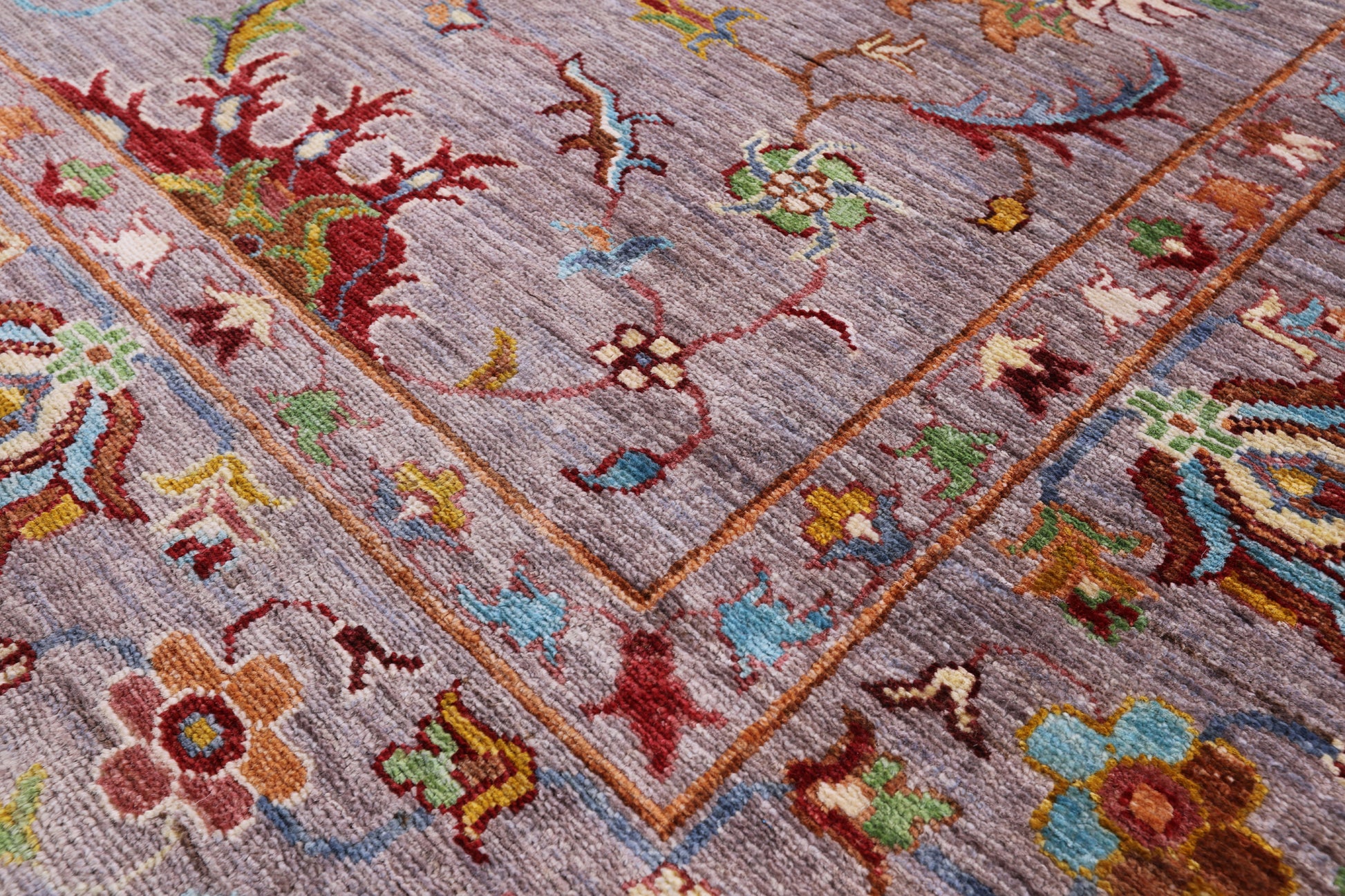 Peshawar Hand Knotted Wool Rug - 5' 10" X 8' 2" - Golden Nile