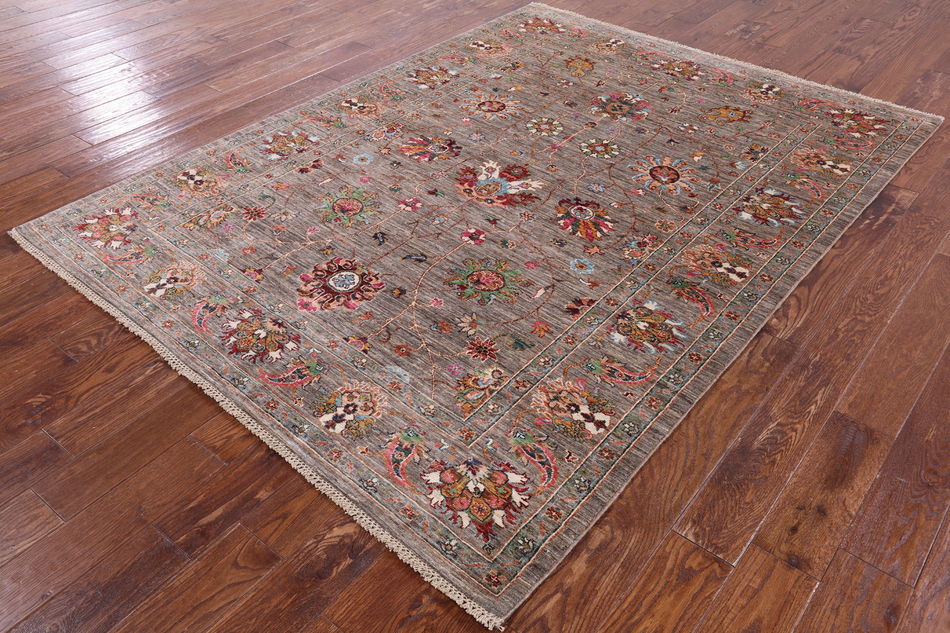 Peshawar Hand Knotted Wool Rug - 5' 10" X 7' 9" - Golden Nile
