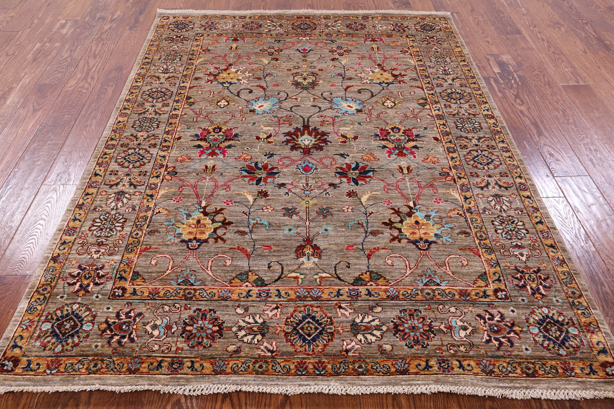Peshawar Hand Knotted Wool Rug - 5' 2" X 6' 10" - Golden Nile