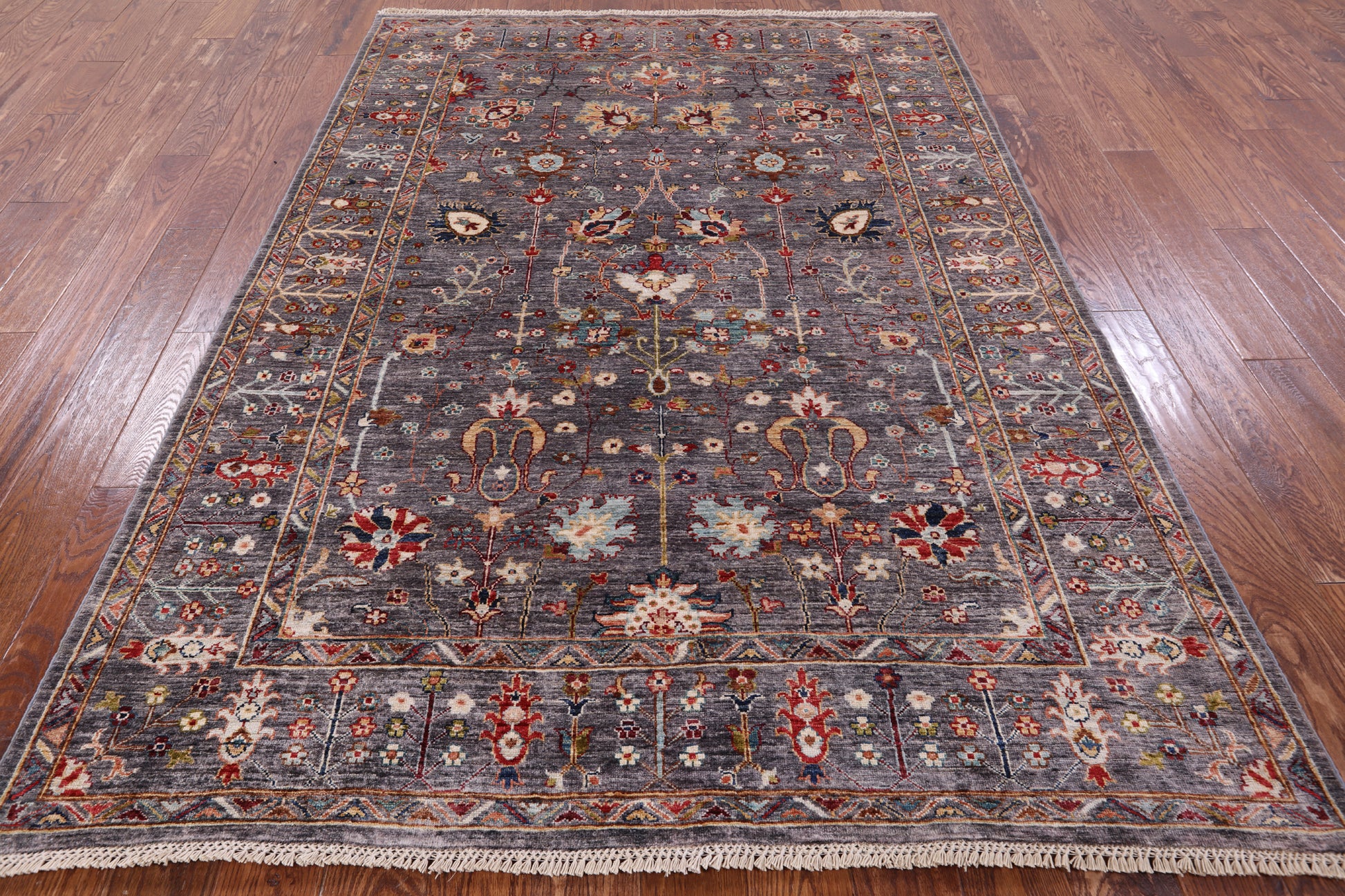 Peshawar Hand Knotted Wool Rug - 5' 7" X 7' 9" - Golden Nile