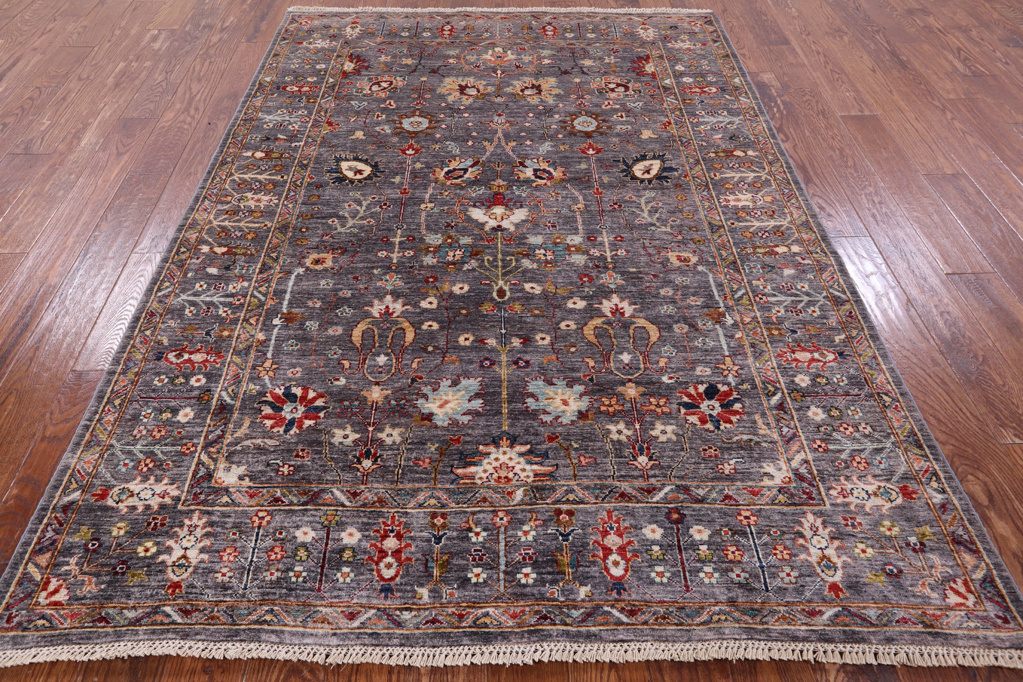 Peshawar Hand Knotted Wool Rug - 5' 7" X 7' 9" - Golden Nile