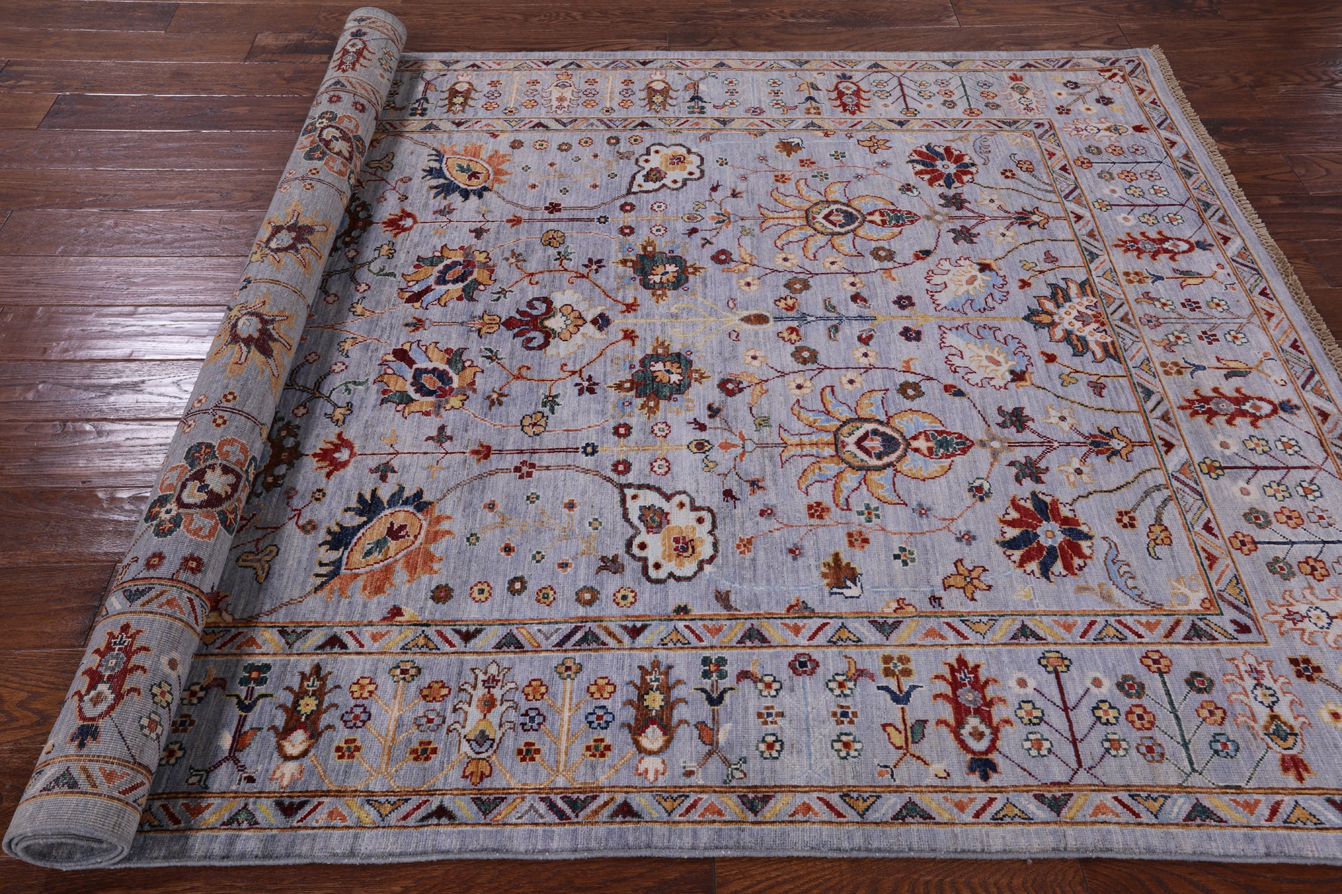 Peshawar Hand Knotted Wool Rug - 5' 7" X 7' 11" - Golden Nile