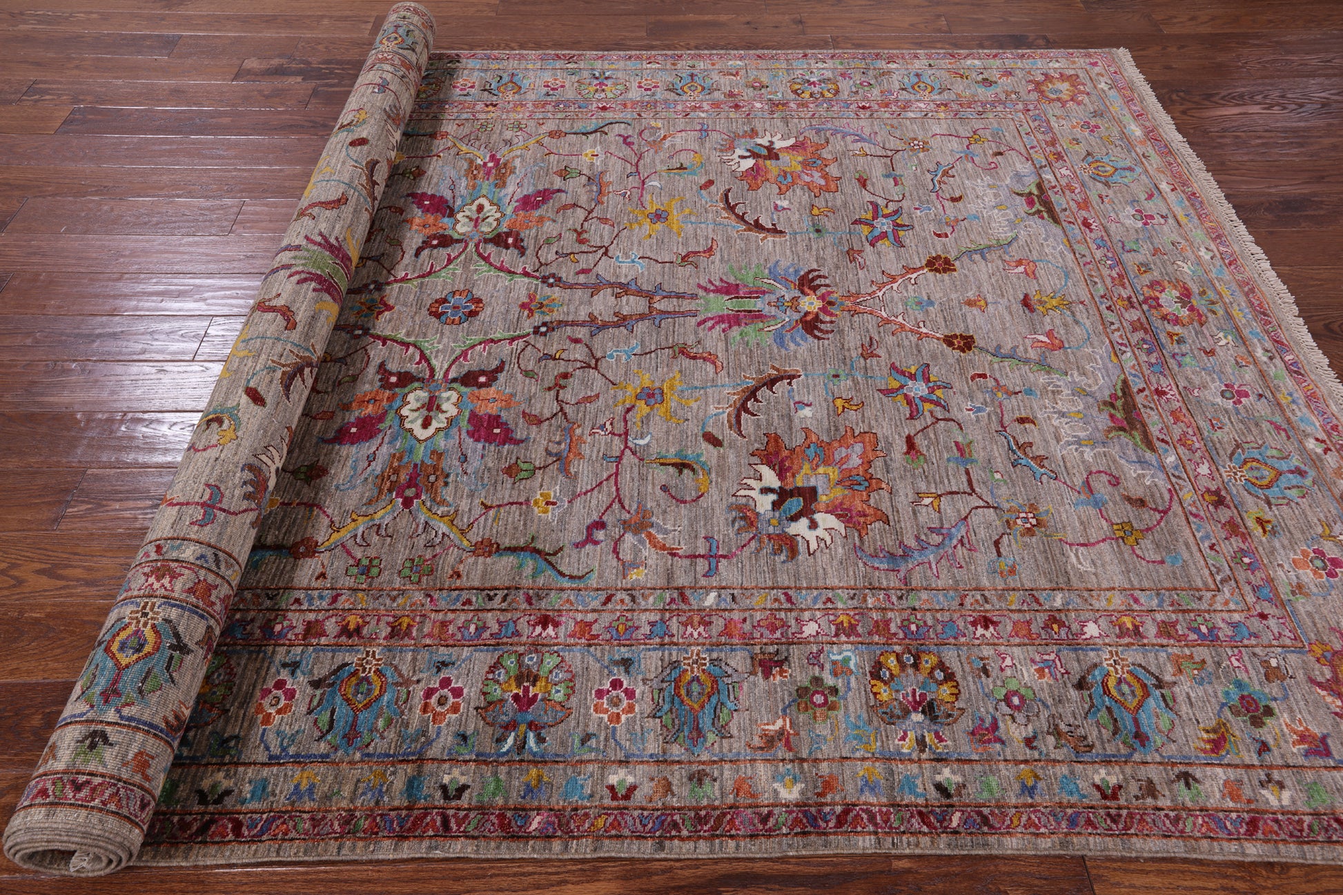 Peshawar Hand Knotted Wool Rug - 6' 9" X 10' 4" - Golden Nile