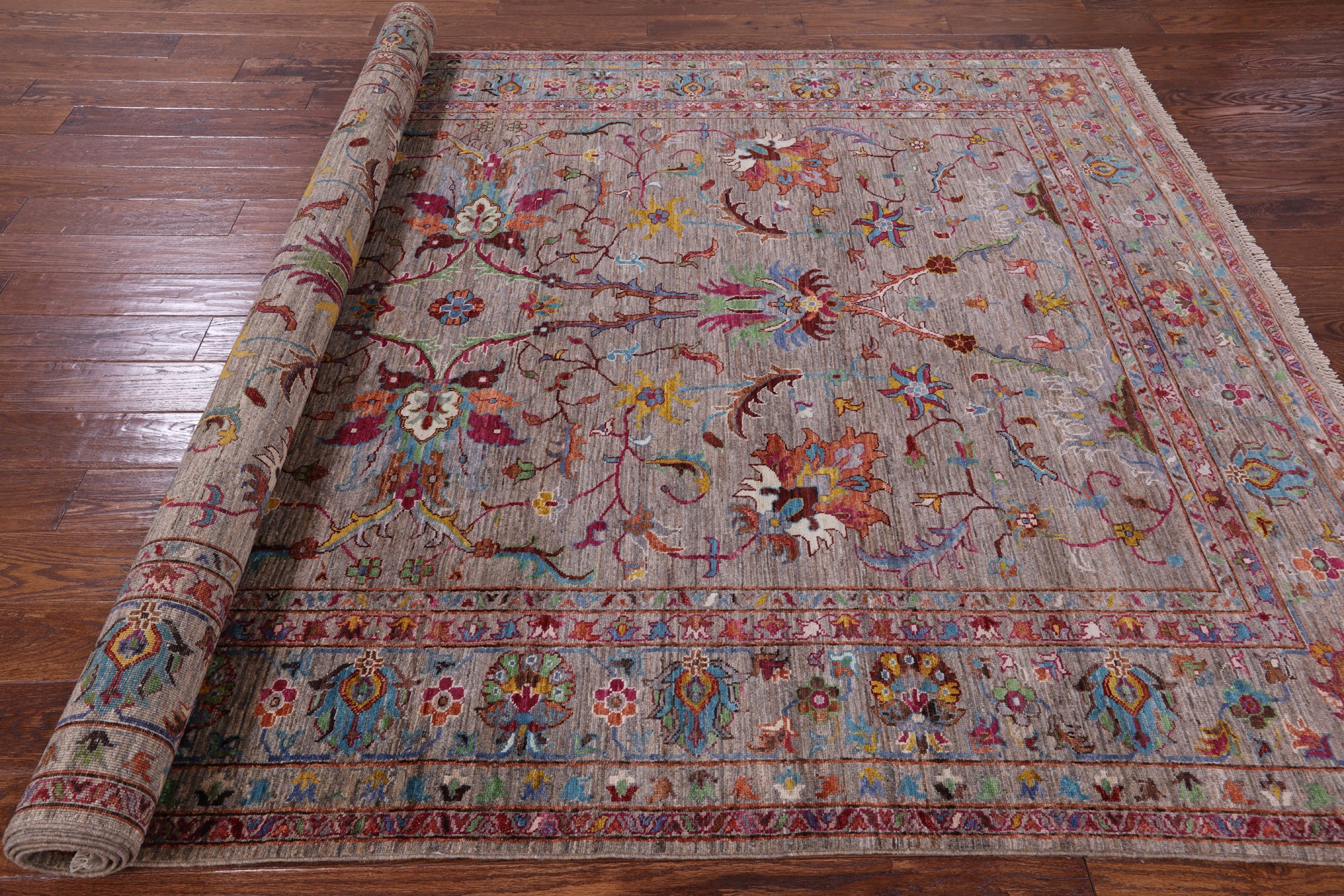 Peshawar Hand Knotted Wool Rug - 6' 9" X 10' 4" - Golden Nile