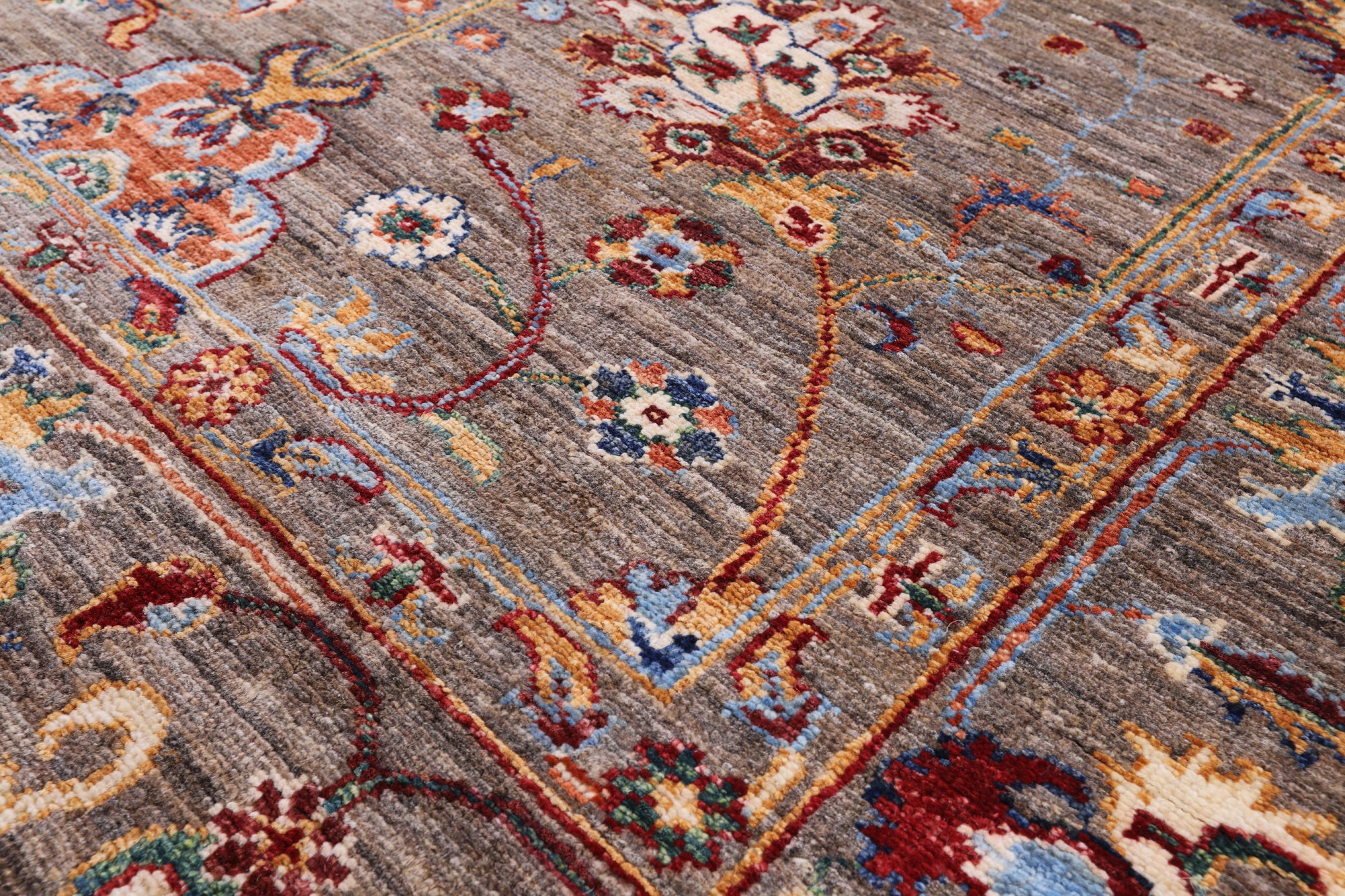 Peshawar Handmade Wool Rug - 6' 11" X 9' 9" - Golden Nile