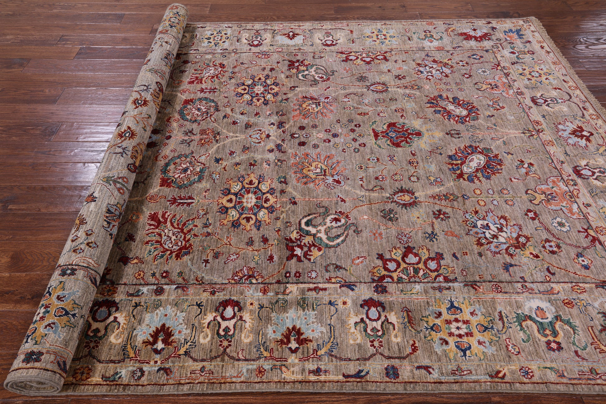 Peshawar Hand Knotted Wool Rug - 6' 8" X 9' 9" - Golden Nile