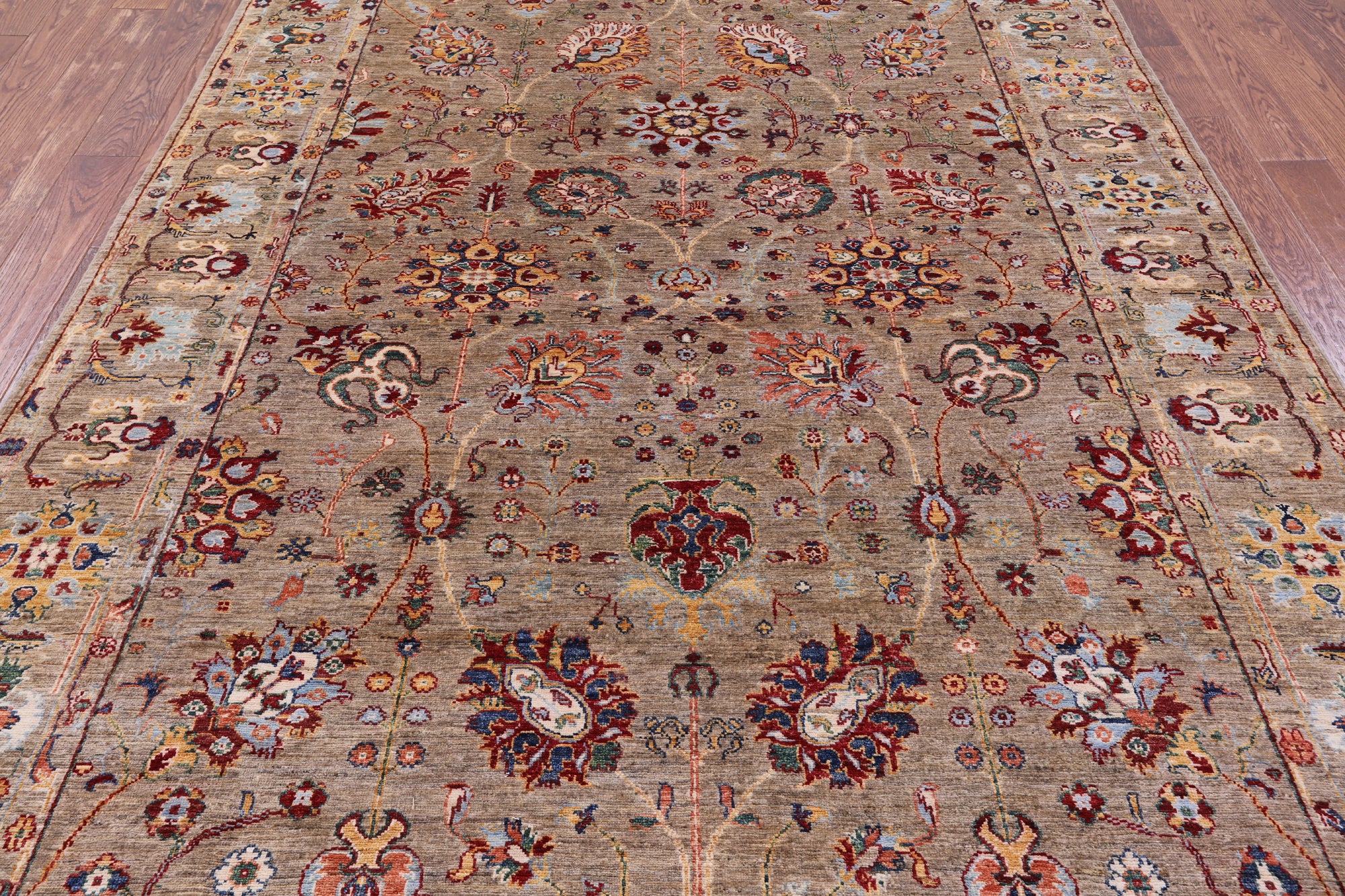 Peshawar Hand Knotted Wool Rug - 6' 8" X 9' 9" - Golden Nile