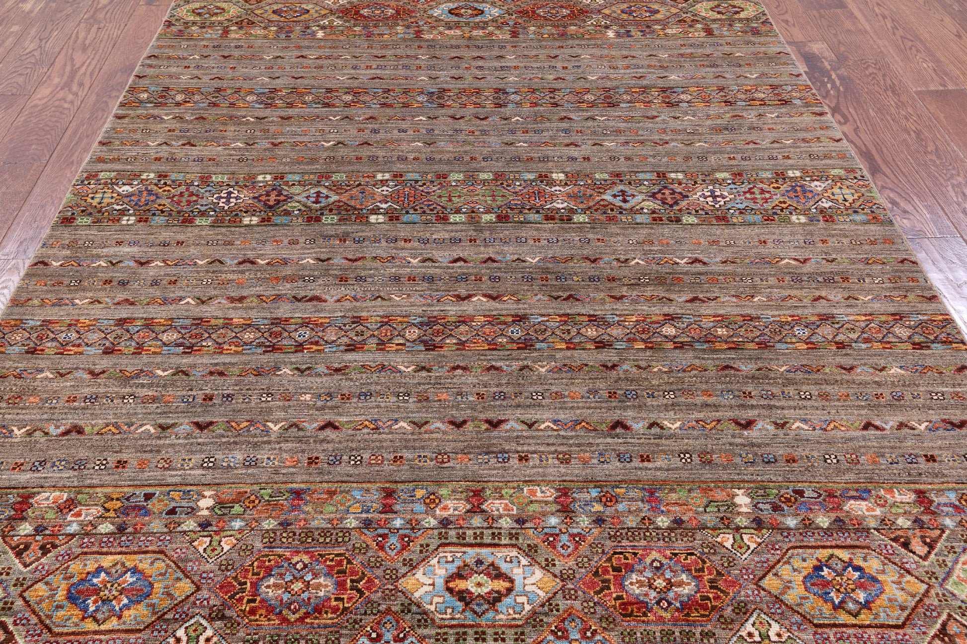 Khorjin Persian Gabbeh Hand Knotted Wool Rug - 5' 8" X 7' 9" - Golden Nile
