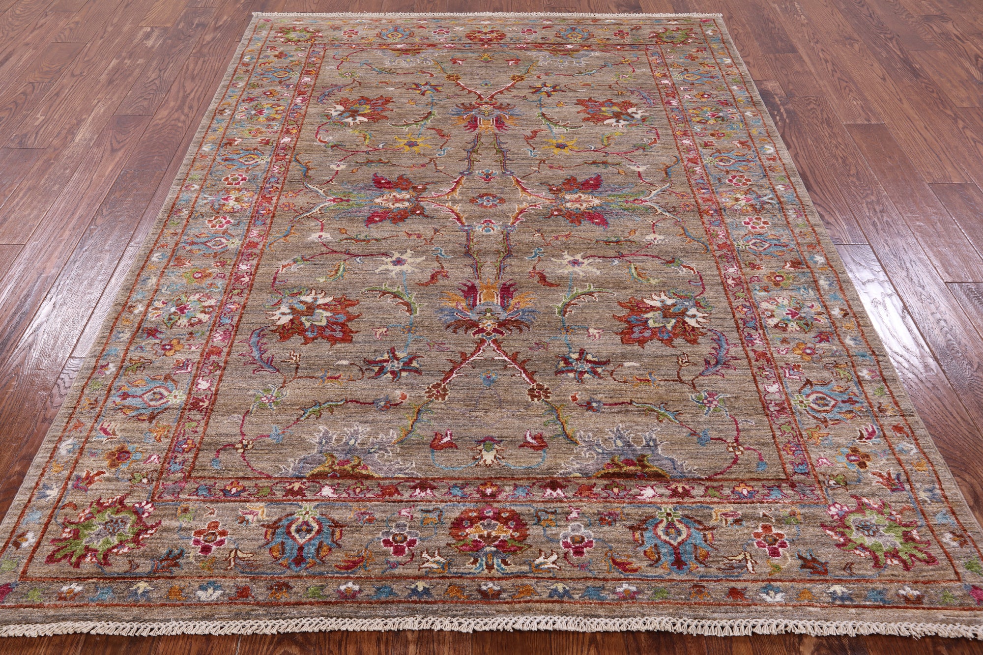 Peshawar Hand Knotted Wool Rug - 5' 10" X 7' 9" - Golden Nile
