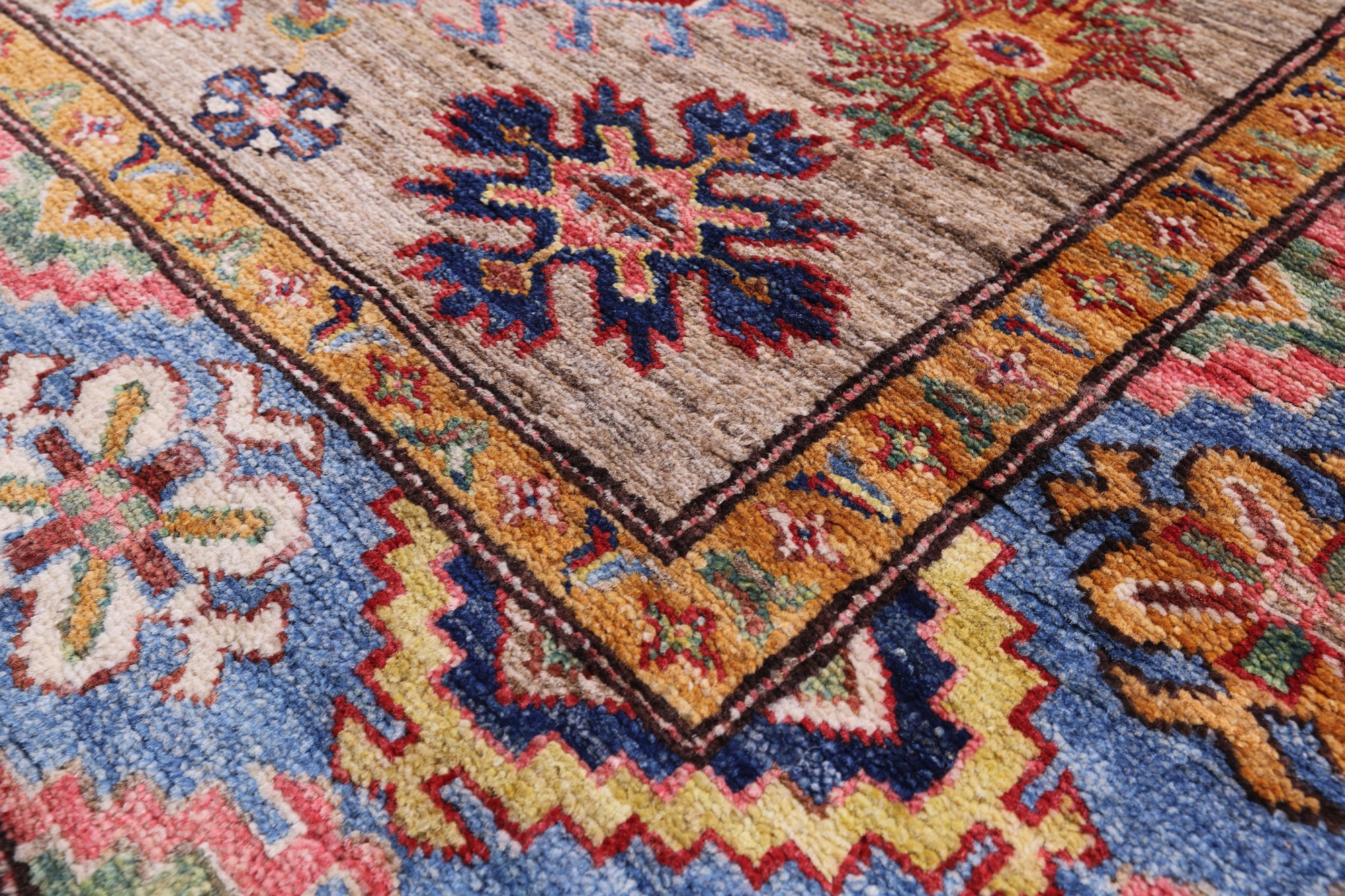 Super Kazak Handmade Wool Rug - 3' 11" X 5' 9" - Golden Nile