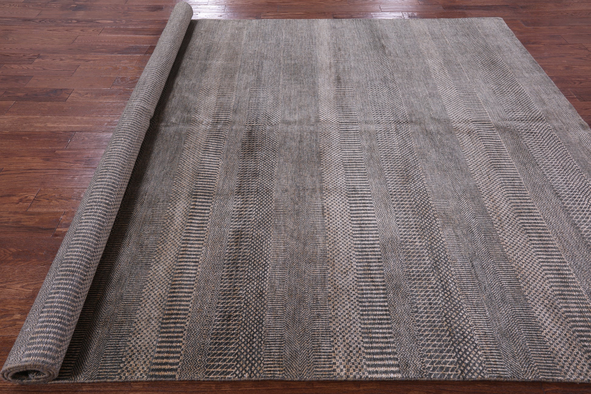 Savannah Grass Handmade Wool & Silk Rug - 8' 0" X 9' 10" - Golden Nile