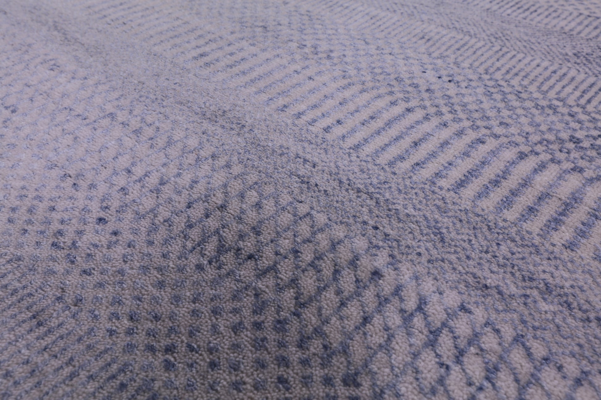 Grey Savannah Grass Handmade Wool & Silk Rug - 9' 2" X 12' 2" - Golden Nile