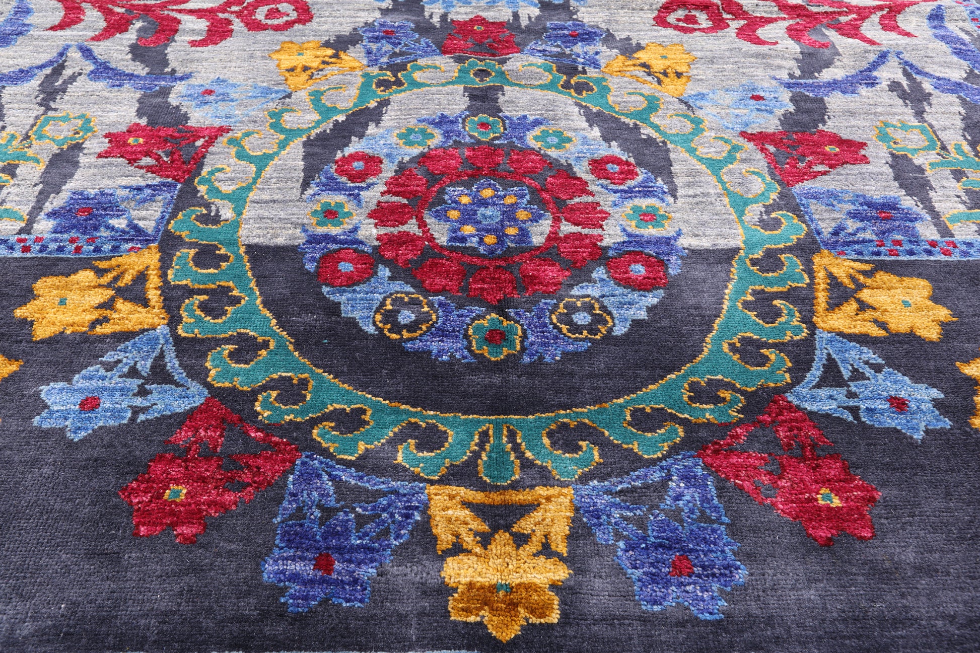 Grey William Morris Handmade Wool Rug - 8' 0" X 9' 10" - Golden Nile