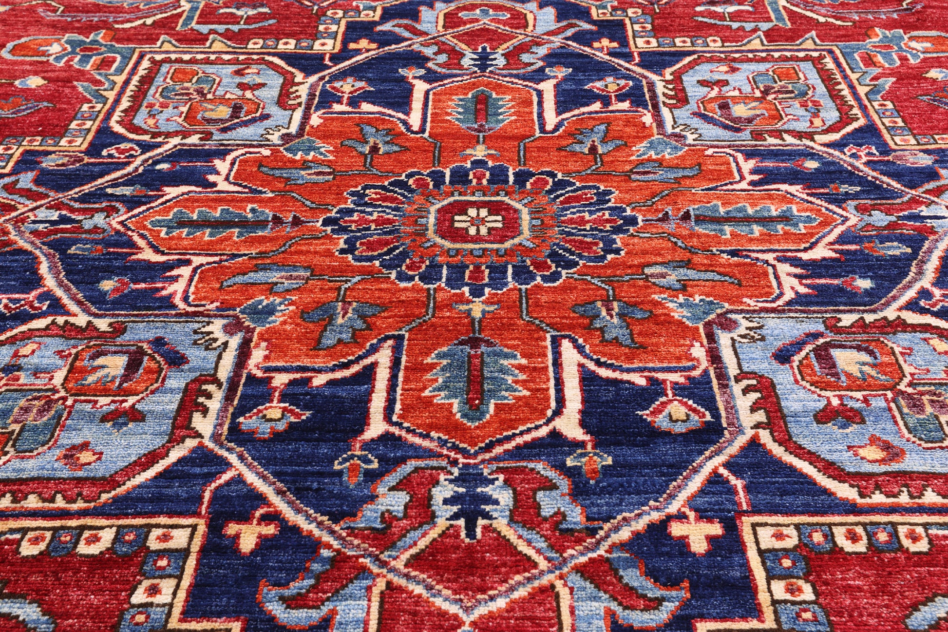 Red Persian Fine Serapi Hand Knotted Wool Rug - 8' 11" X 11' 9" - Golden Nile