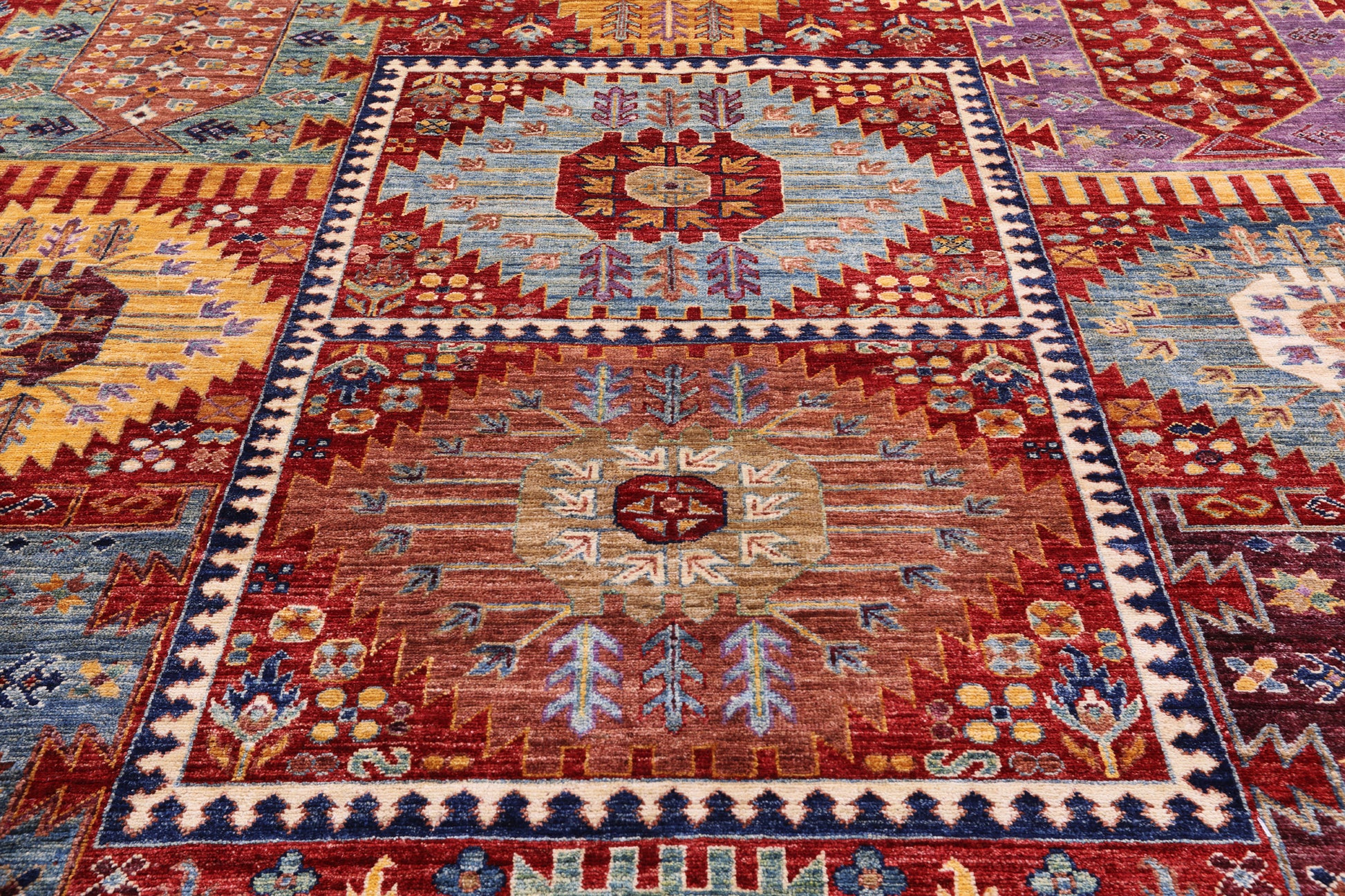 Red Persian Fine Serapi Hand Knotted Wool Rug - 8' 11" X 12' 0" - Golden Nile