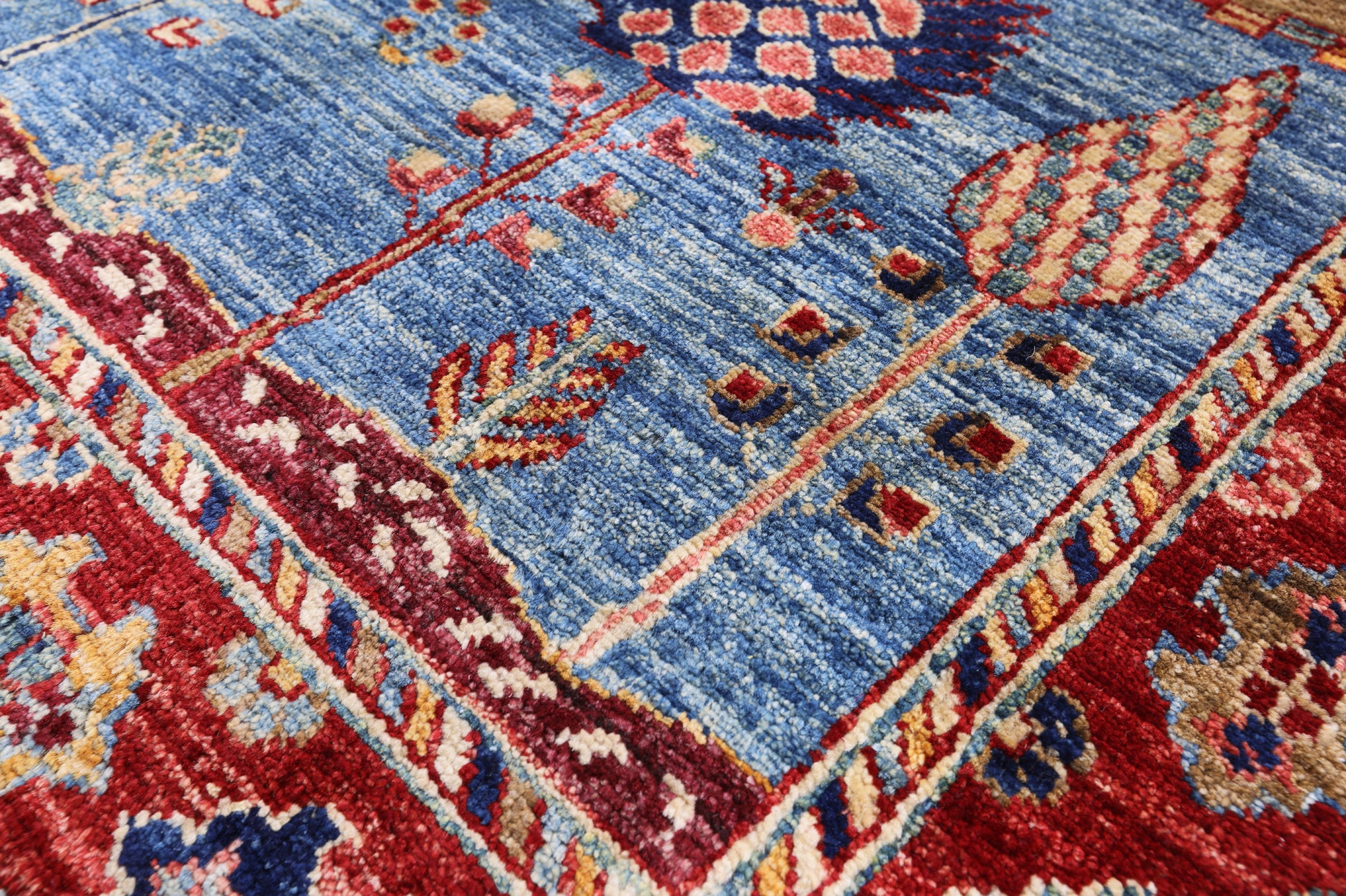 Tribal Persian Gabbeh Hand Knotted Wool Rug - 4' 10" X 6' 8" - Golden Nile