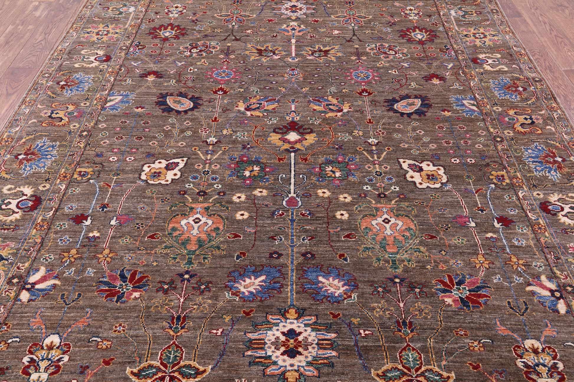 Peshawar Hand Knotted Wool Rug - 6' 9" X 9' 8" - Golden Nile
