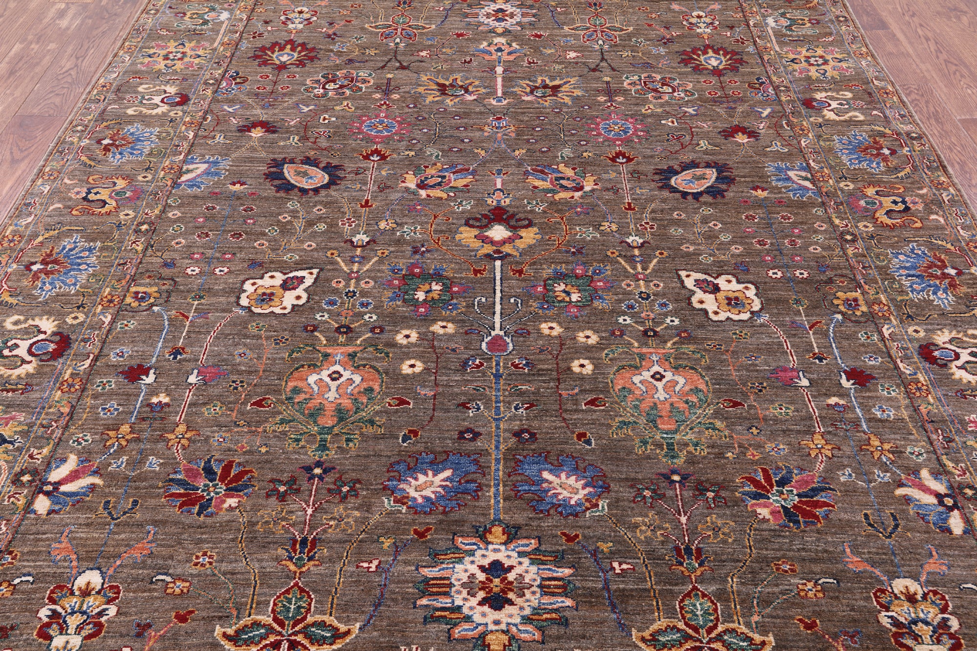 Peshawar Hand Knotted Wool Rug - 6' 9" X 9' 8" - Golden Nile